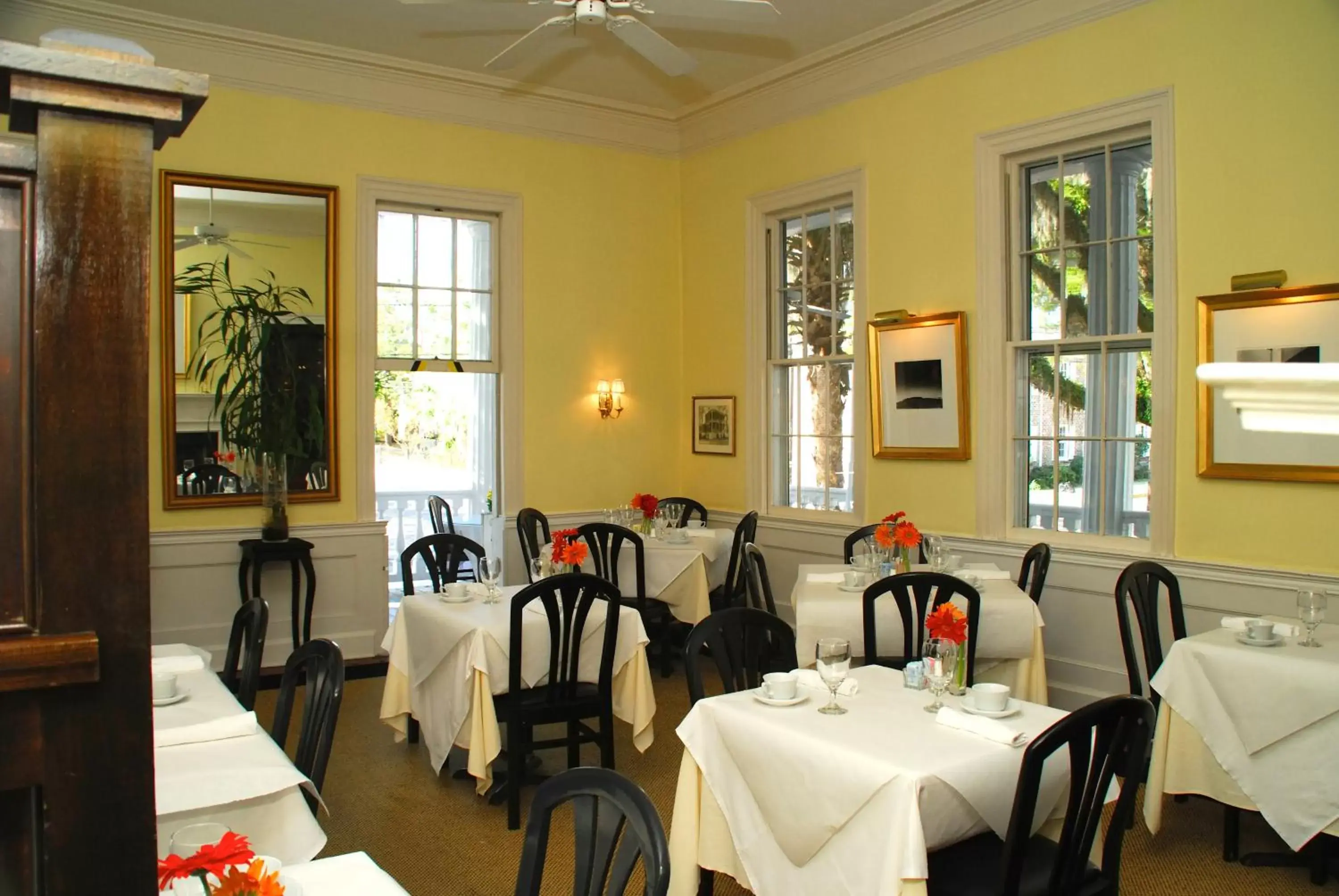 Restaurant/places to eat in Rhett House Restaurant/places to eat in Rhett House
