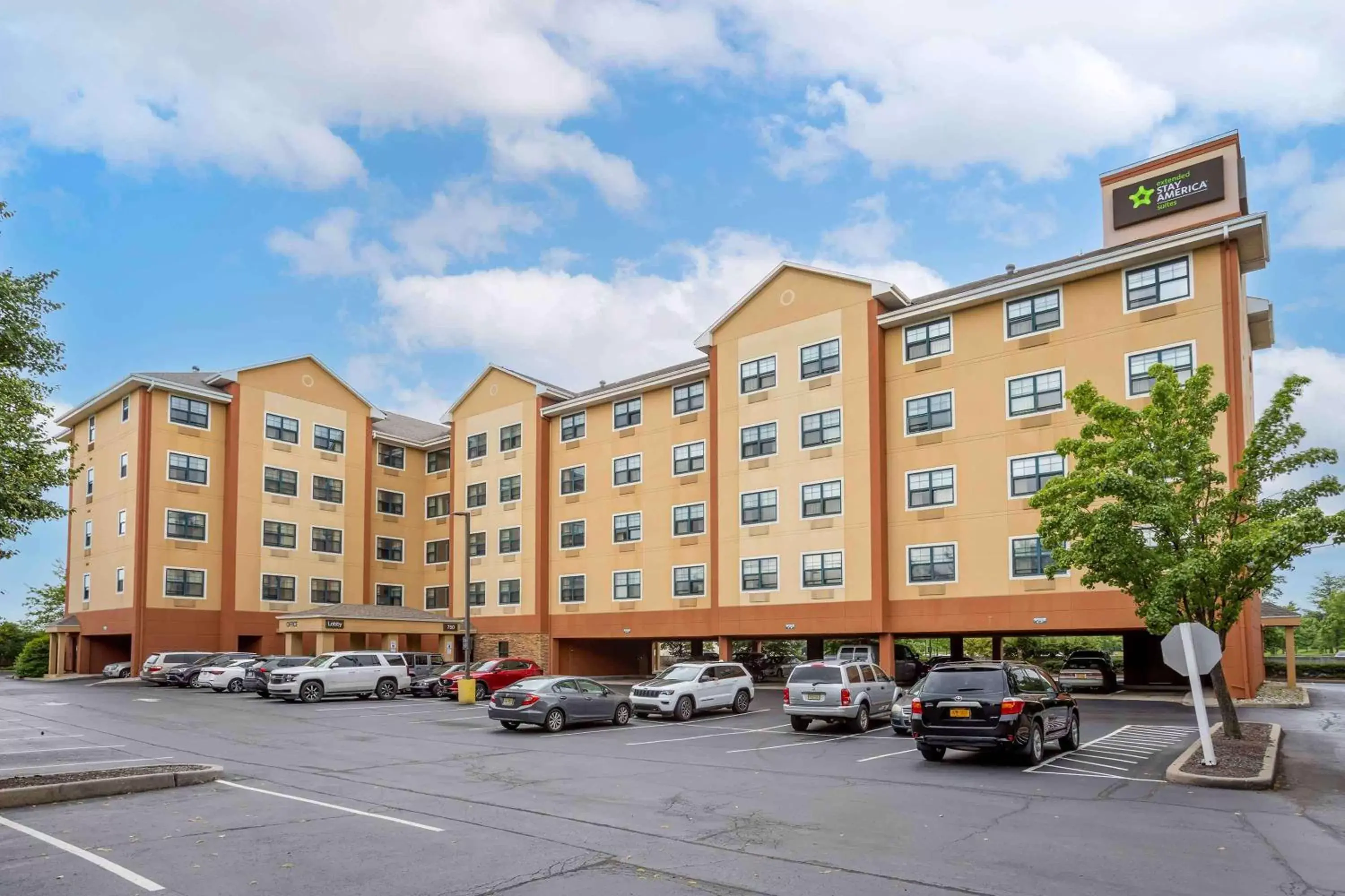 Property Building in Extended Stay America Suites - Meadowlands - Rutherford