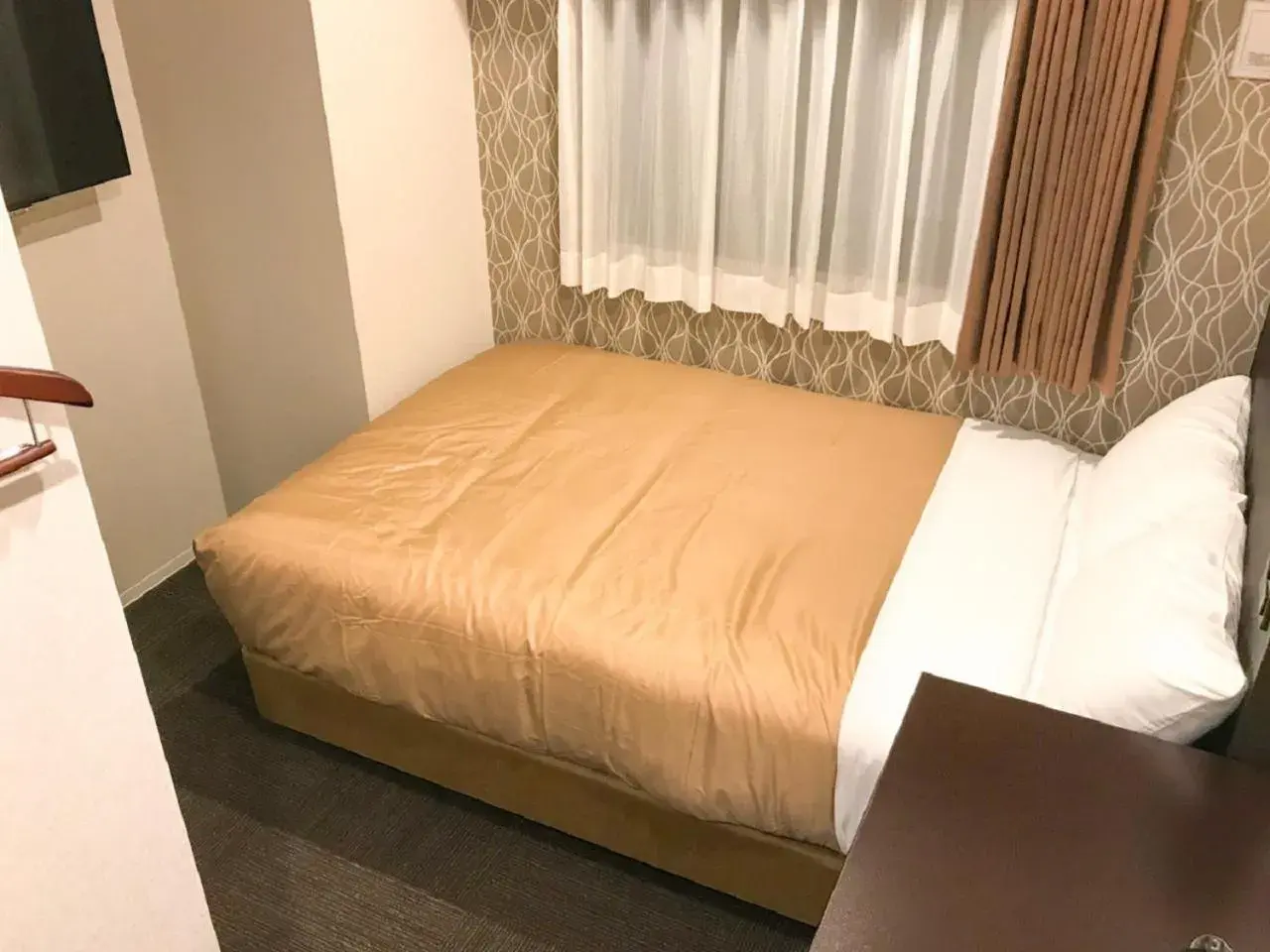 Bed in HOTEL LiVEMAX Shinyokohama
