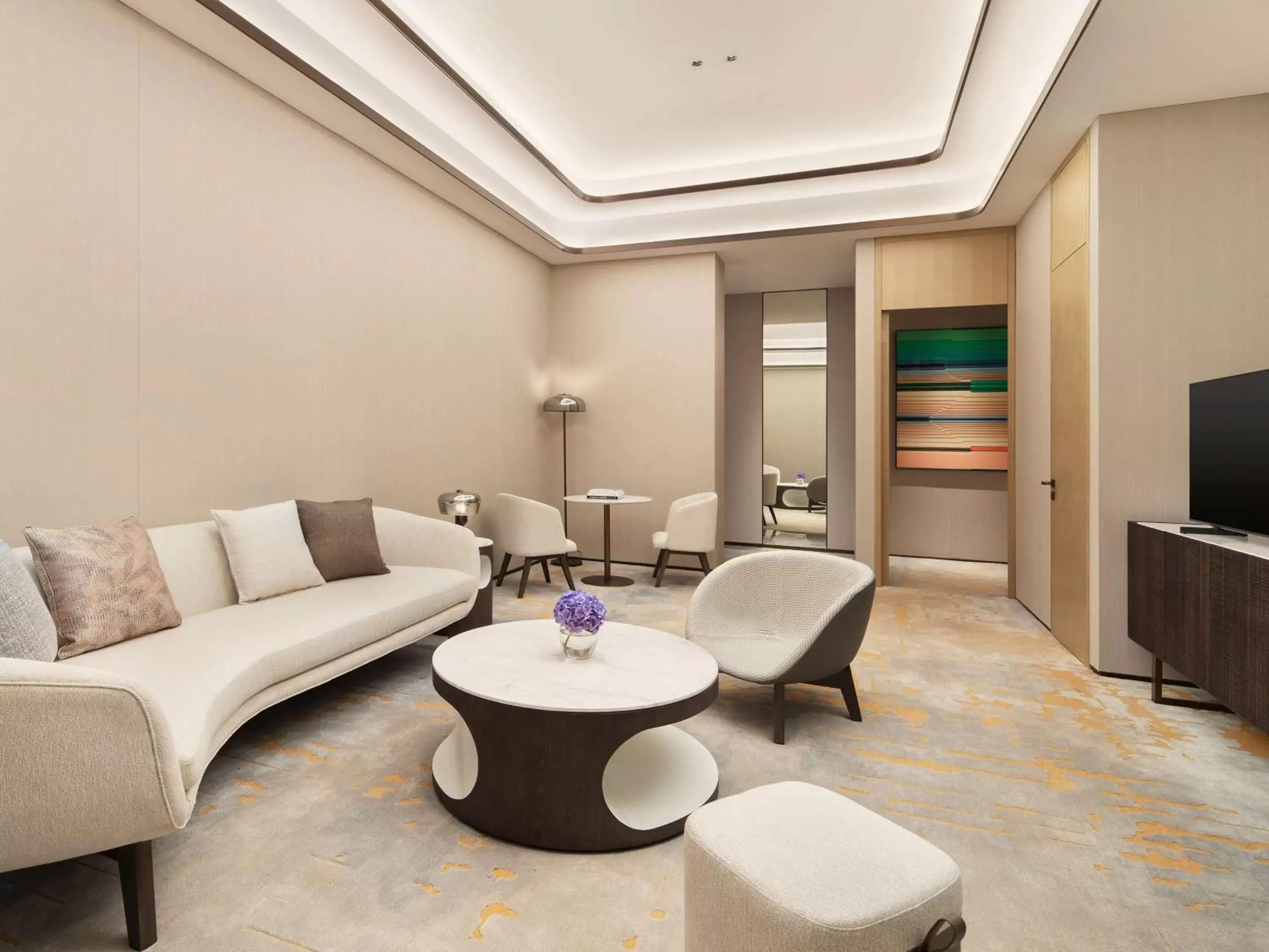 Bedroom, Seating Area in Doubletree By Hilton Kunming Airport