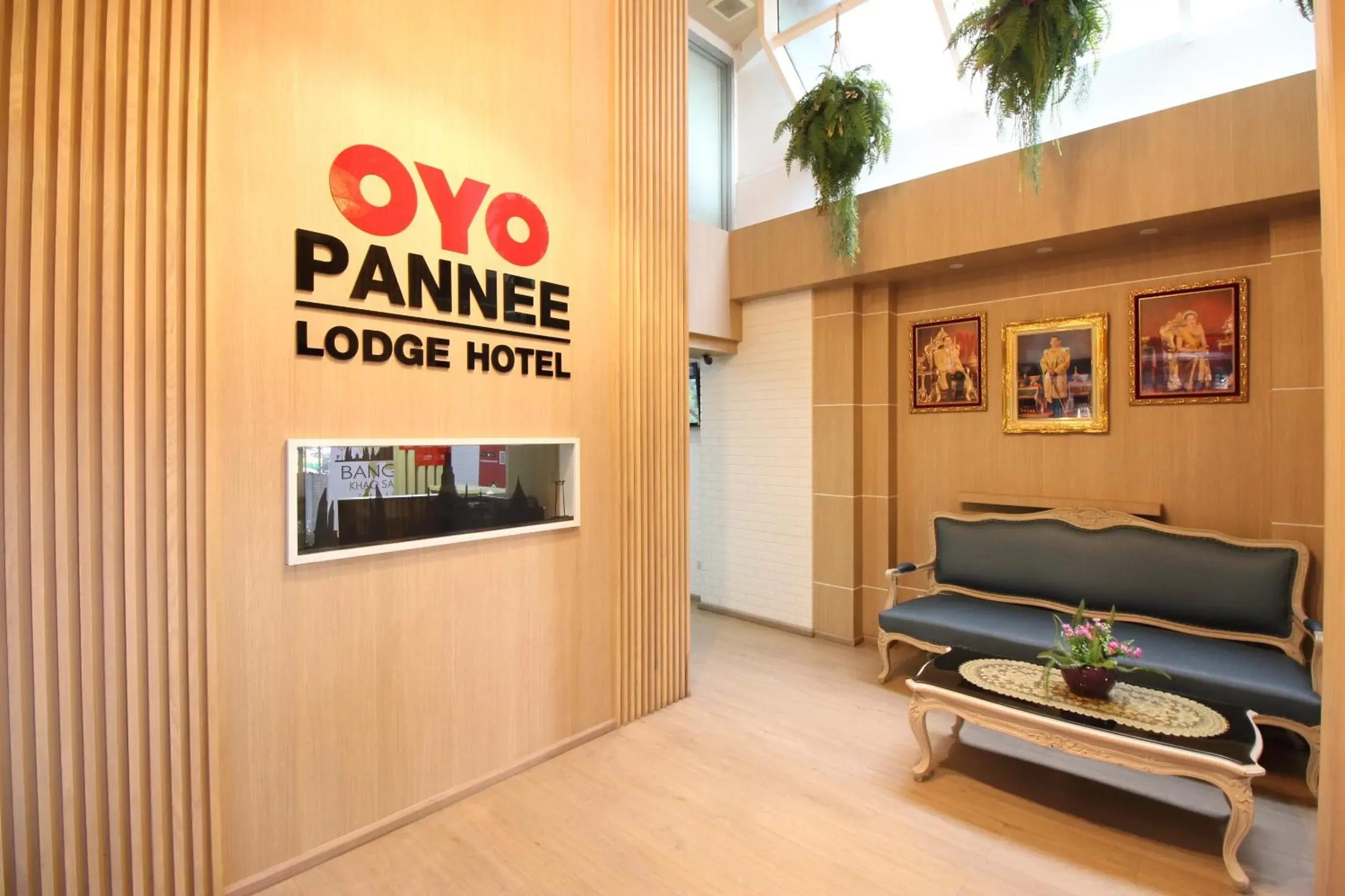 Lobby or reception in OYO 482 Pannee Lodge Khaosan