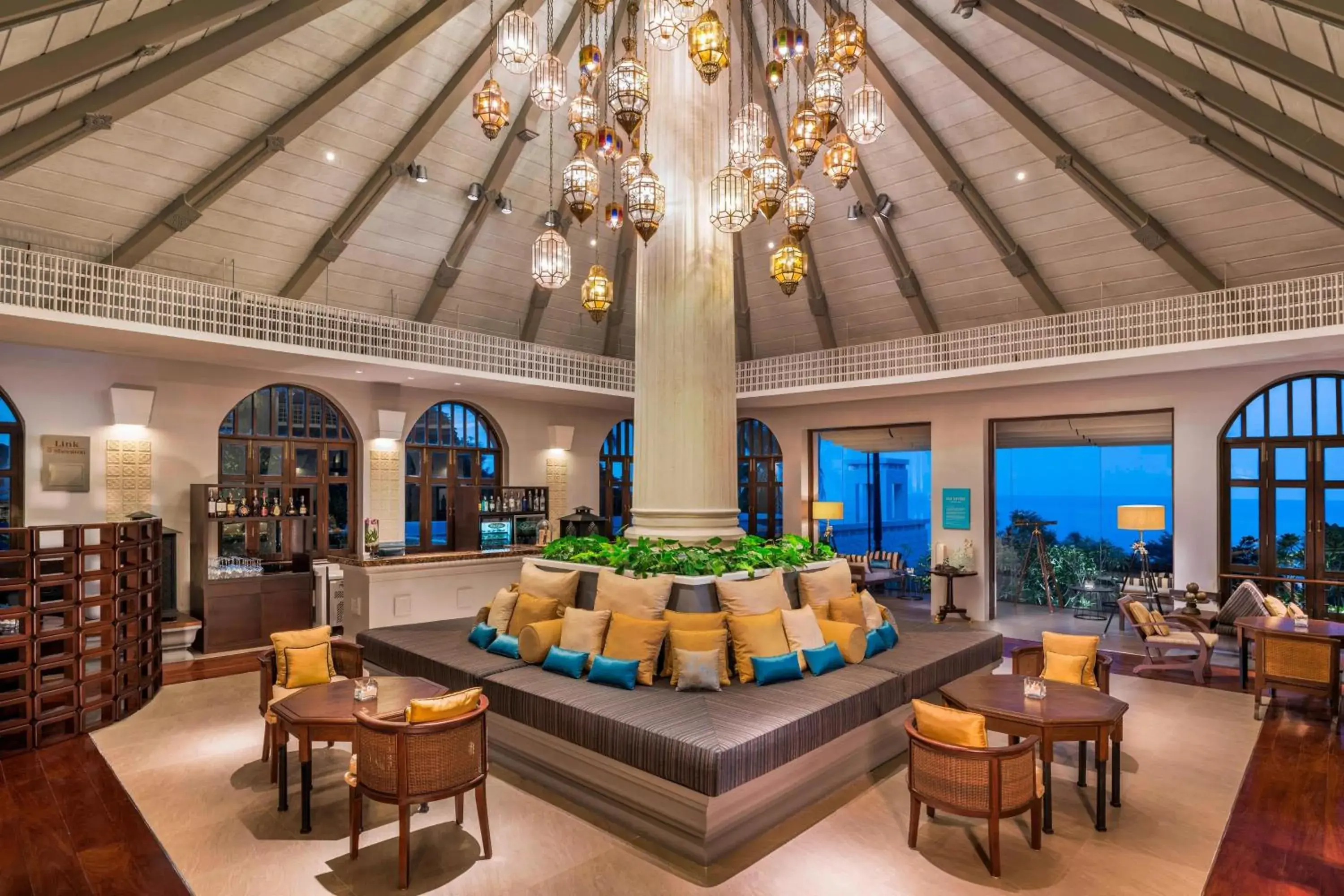 Lounge or bar in Sheraton Samui Resort