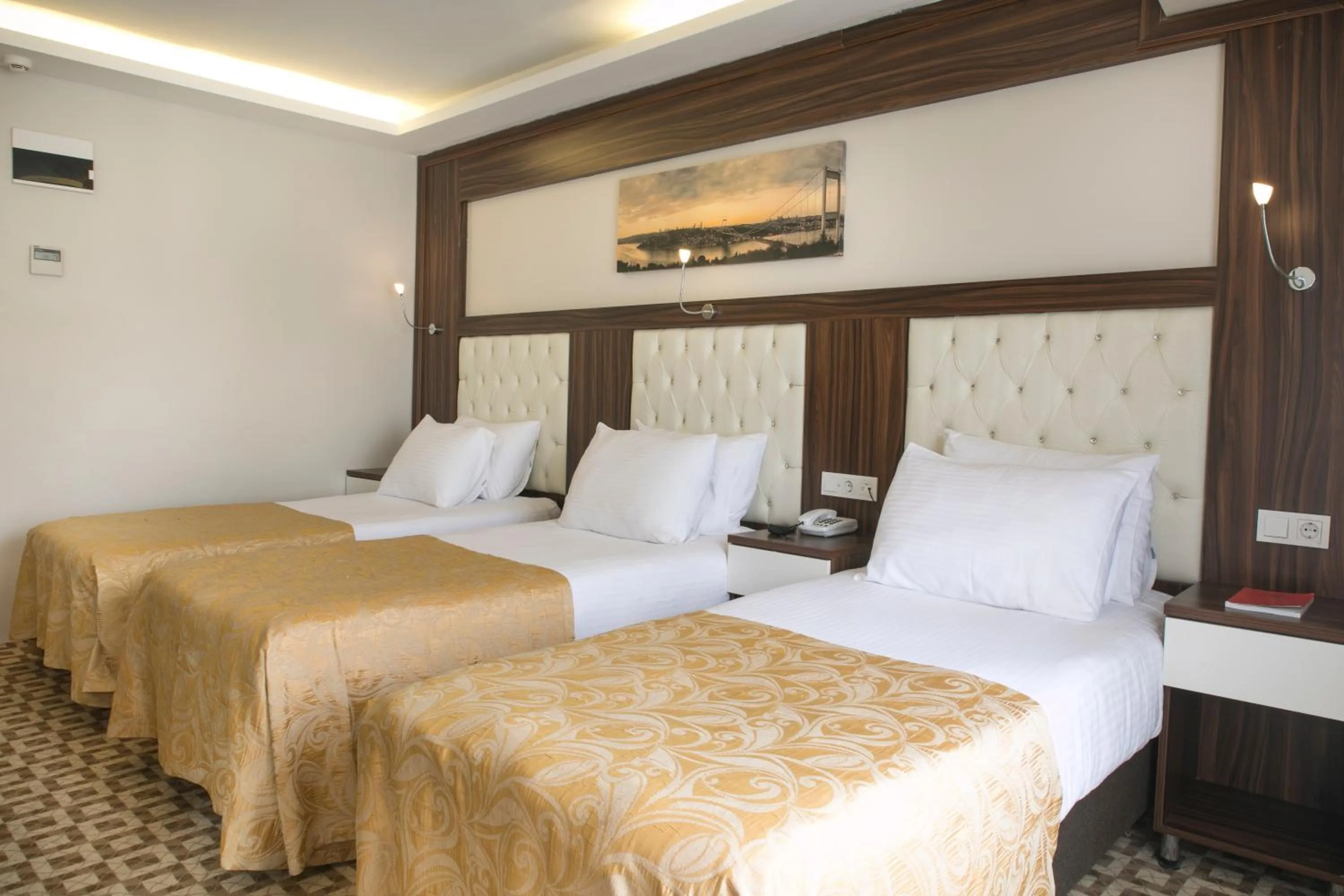 Bed in Martinenz Hotel