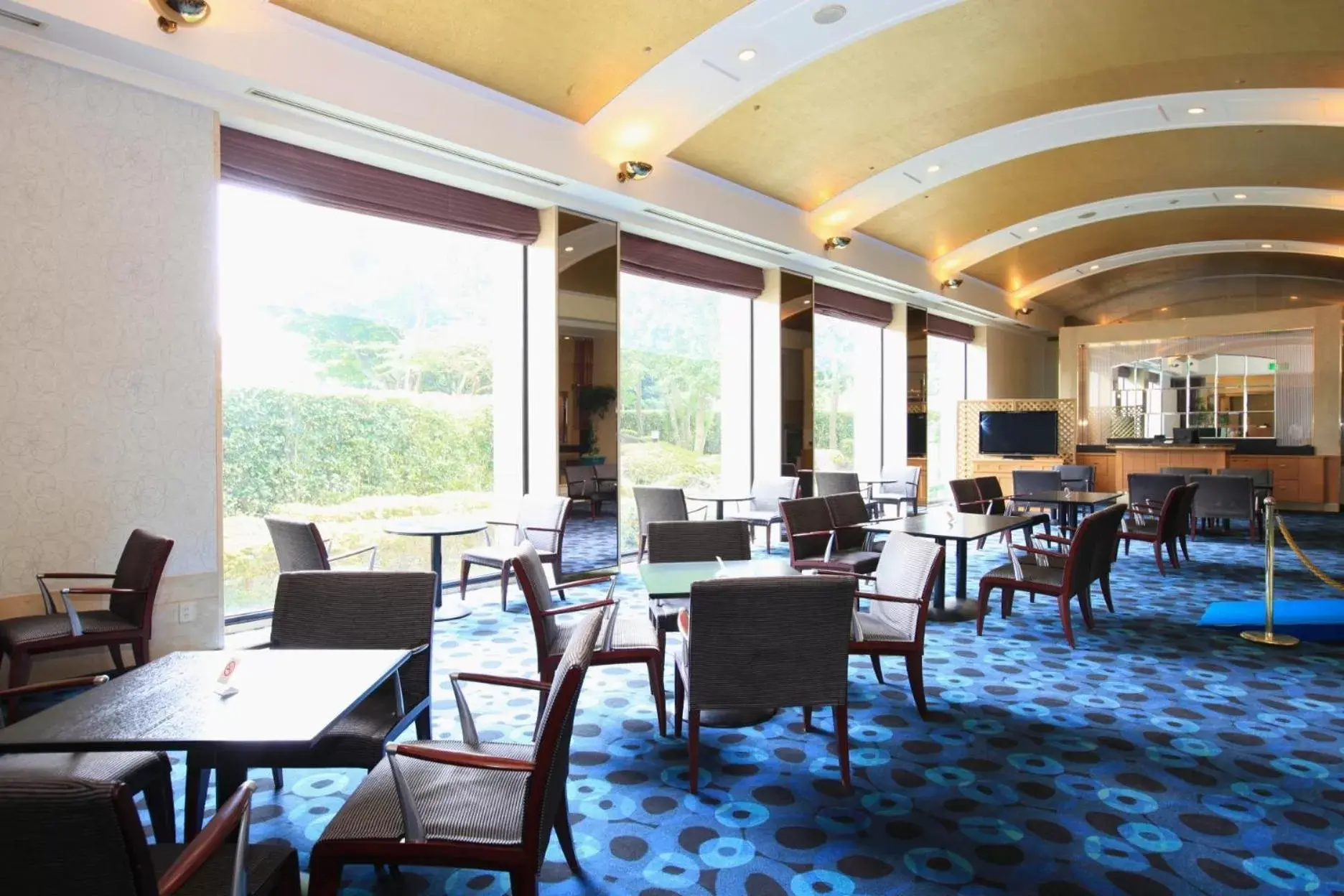 Lounge or bar, Restaurant/Places to Eat in Narita Tobu Hotel Airport