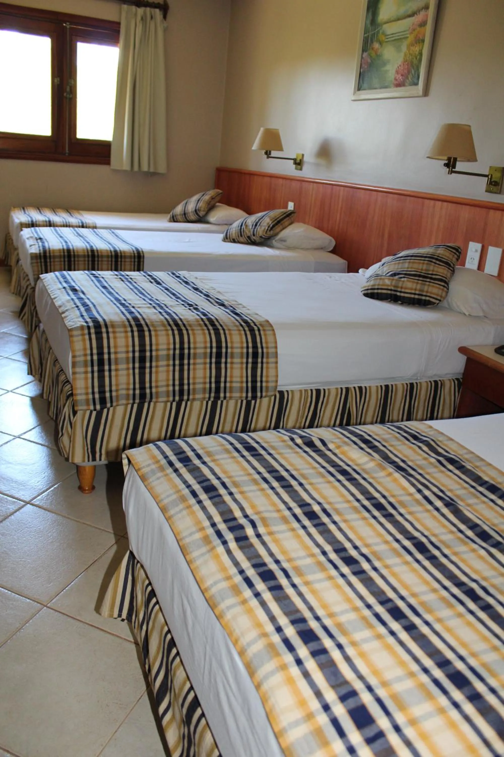 Photo of the whole room, Bed in Marcopolo Suites Iguazu