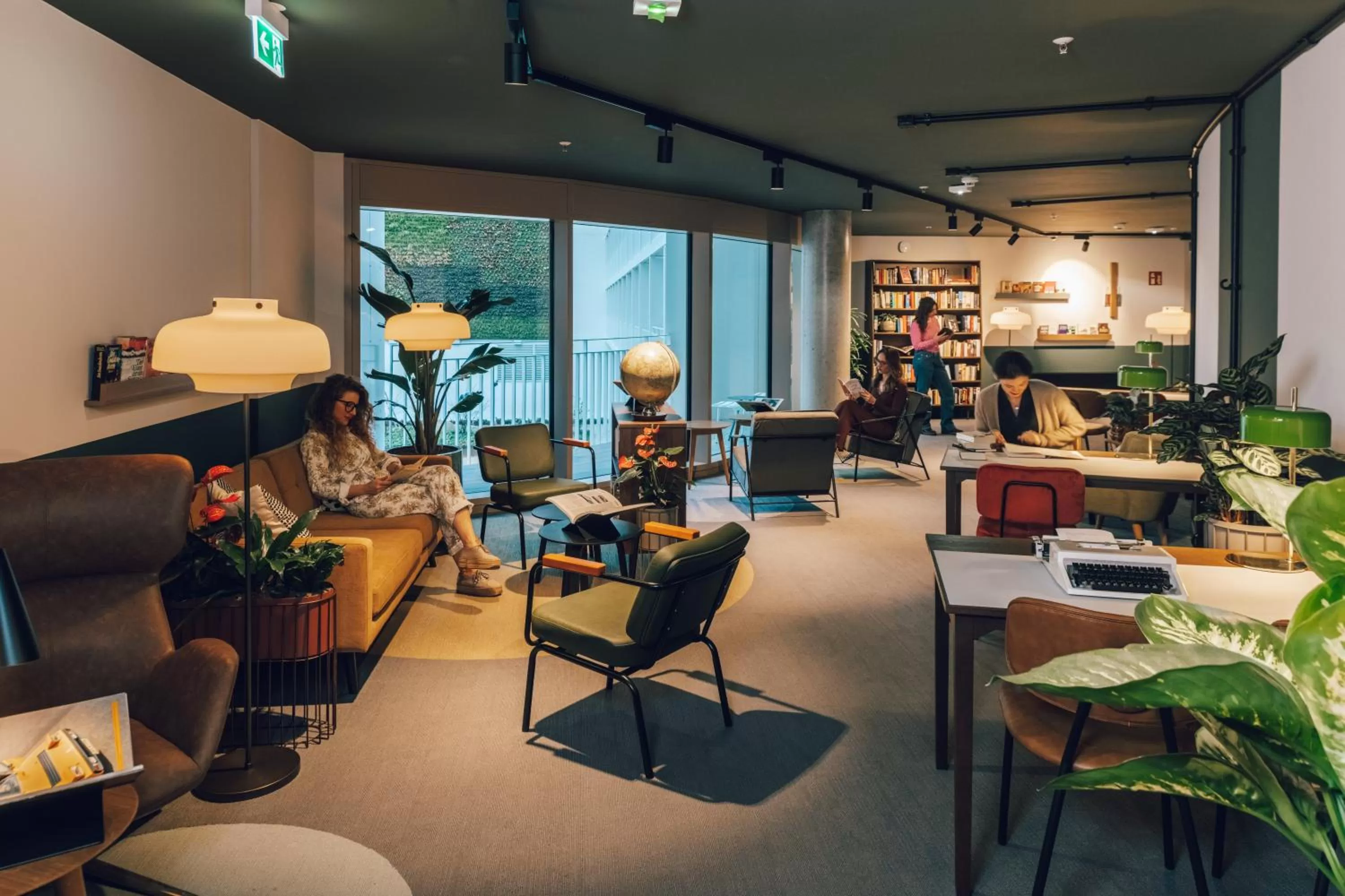 Communal lounge/ TV room in Revo Munich