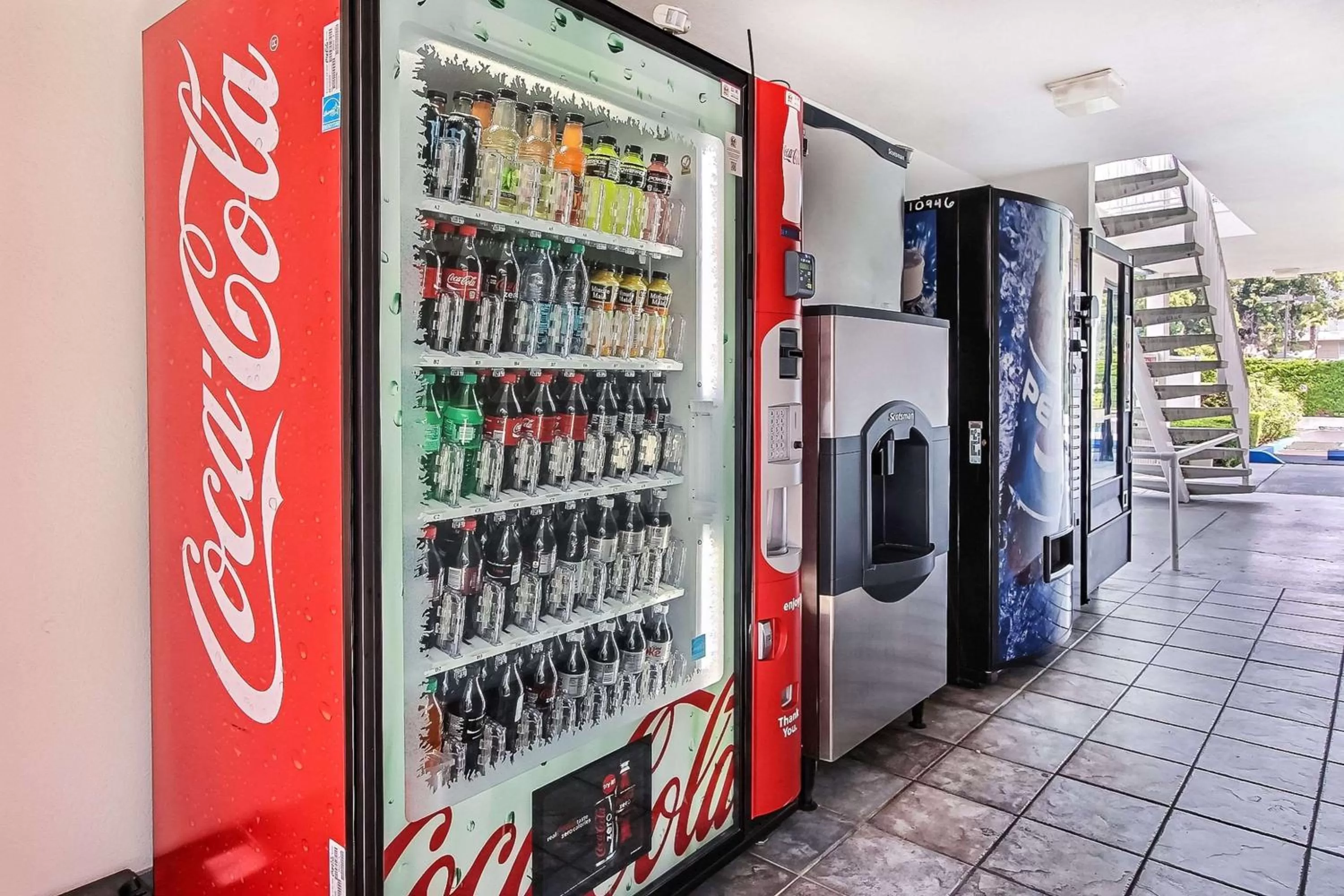 Restaurant/places to eat in Motel 6-Sunnyvale, CA - South