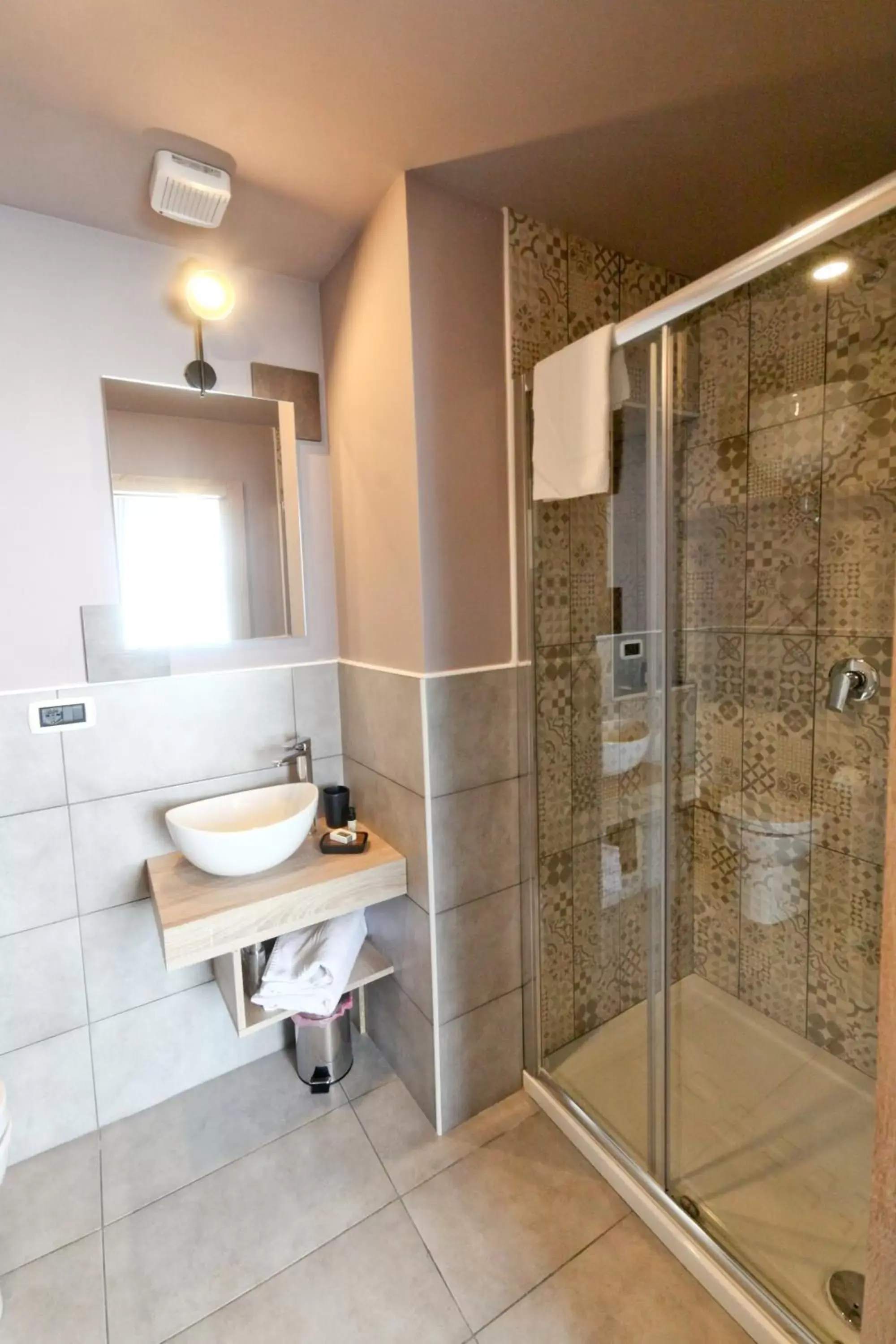 Shower, Bathroom in De Gasperi 55