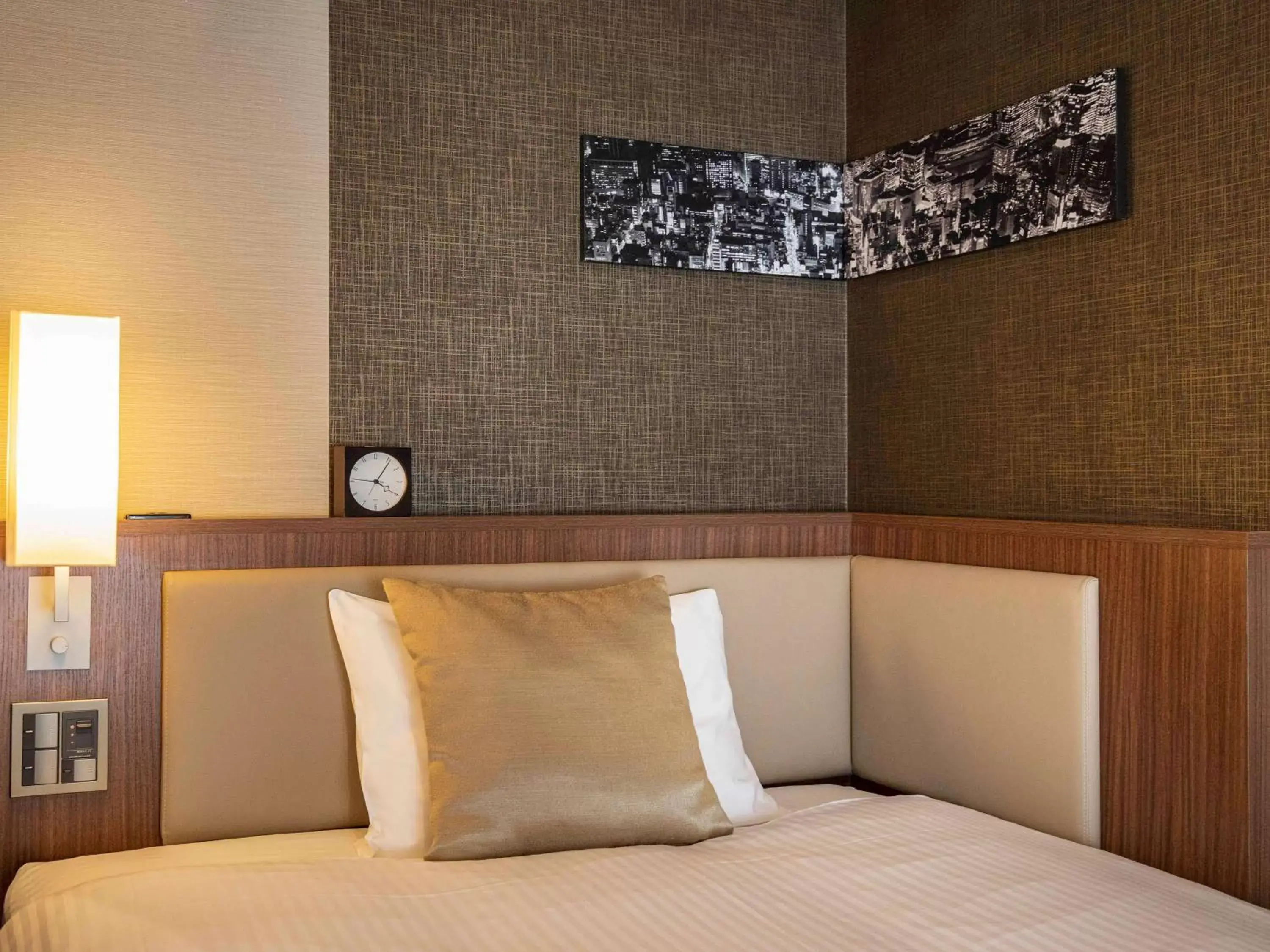 Bedroom, Bed in ibis Styles Tokyo Ginza