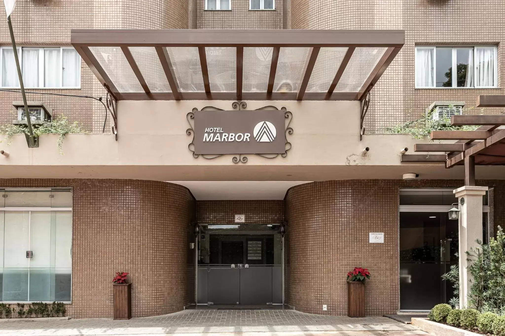 Facade/entrance in Hotel Marbor