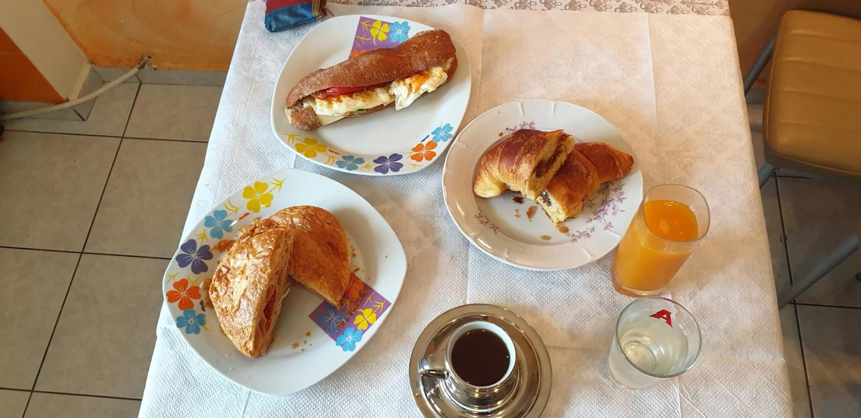 Breakfast in Alexia's Apartments