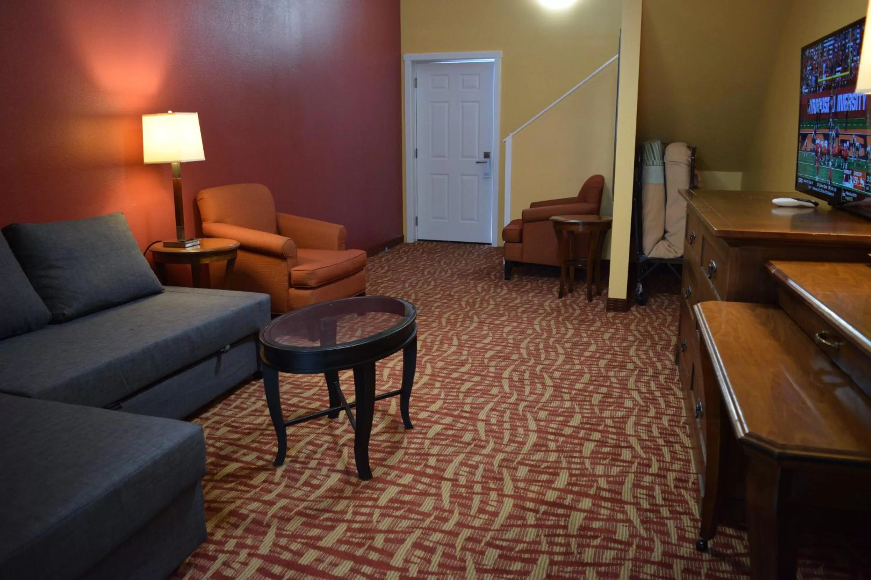 Living room in Dew Drop Inn