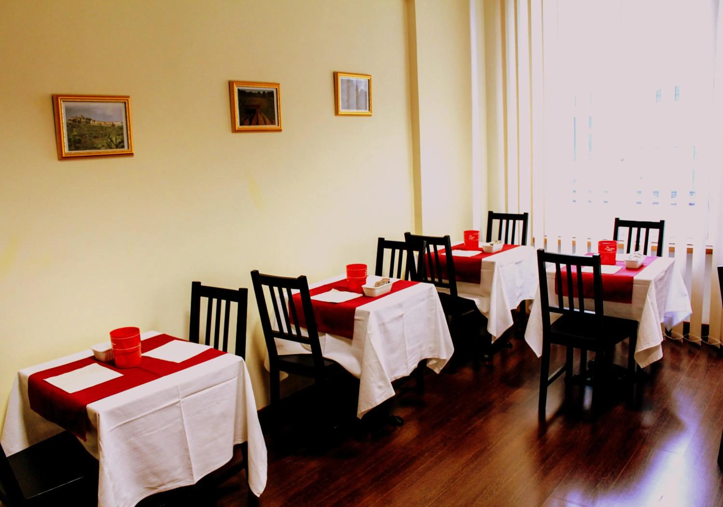 Restaurant/places to eat in B&B Marbò Florence