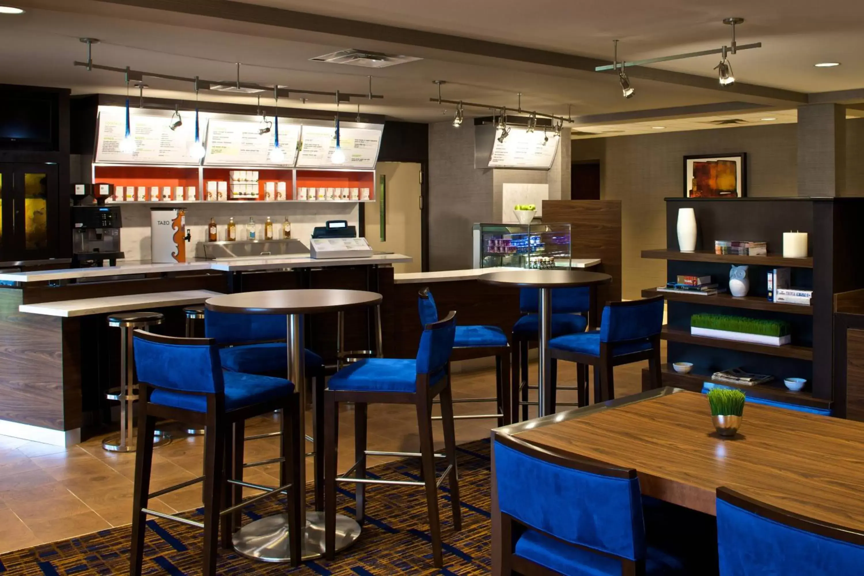 Restaurant/Places to Eat in Courtyard by Marriott Columbus Tipton Lakes