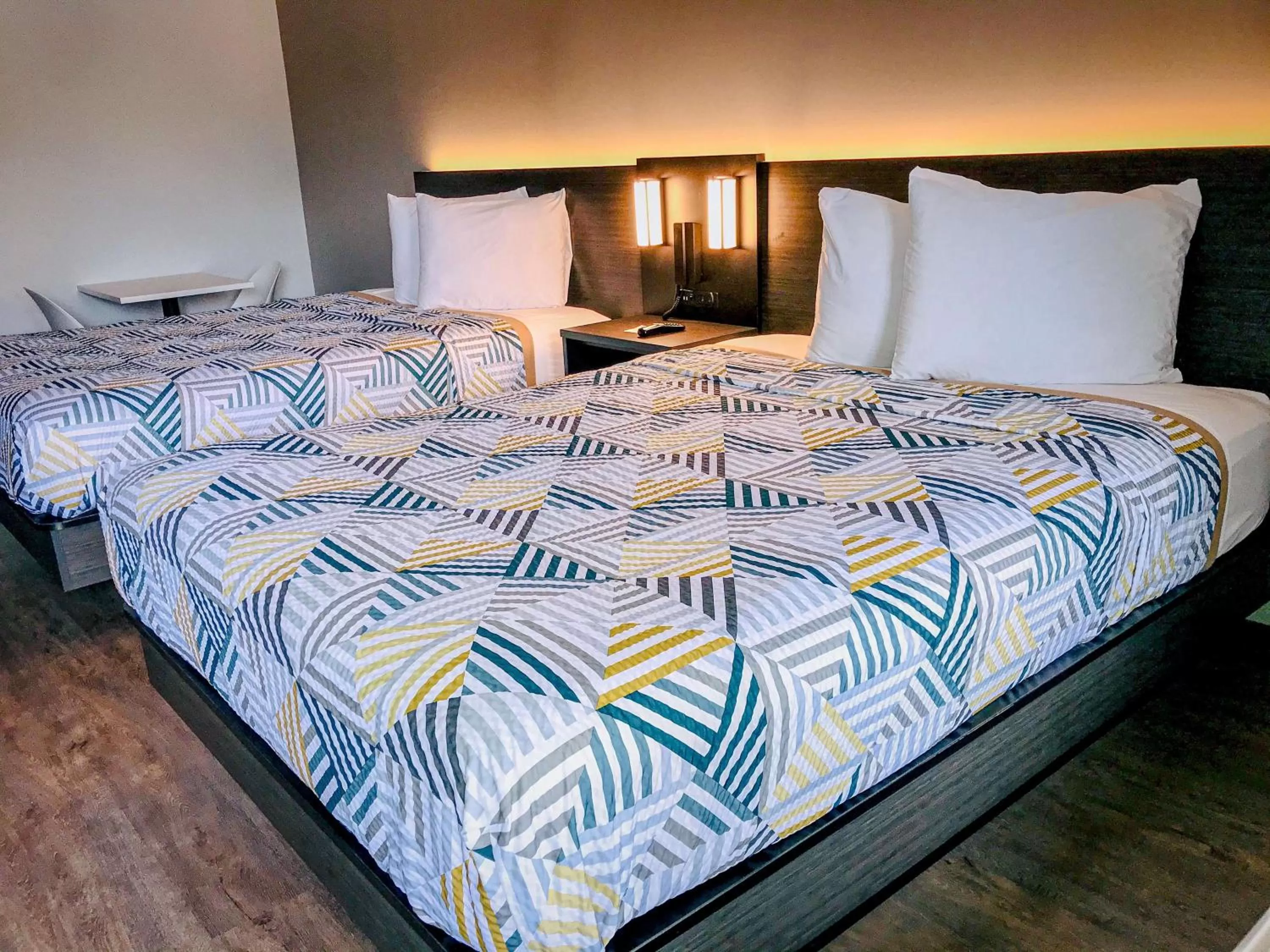 Photo of the whole room, Bed in Studio 6 Dublin, Ga