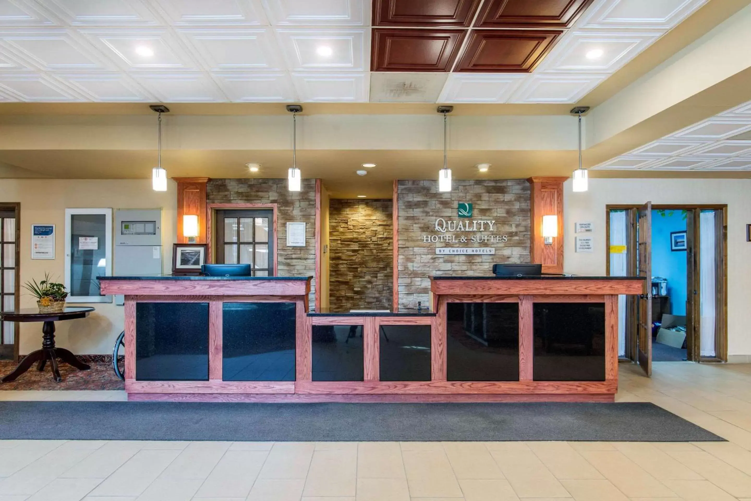 Lobby or reception, Lobby/Reception in Quality Hotel & Suites