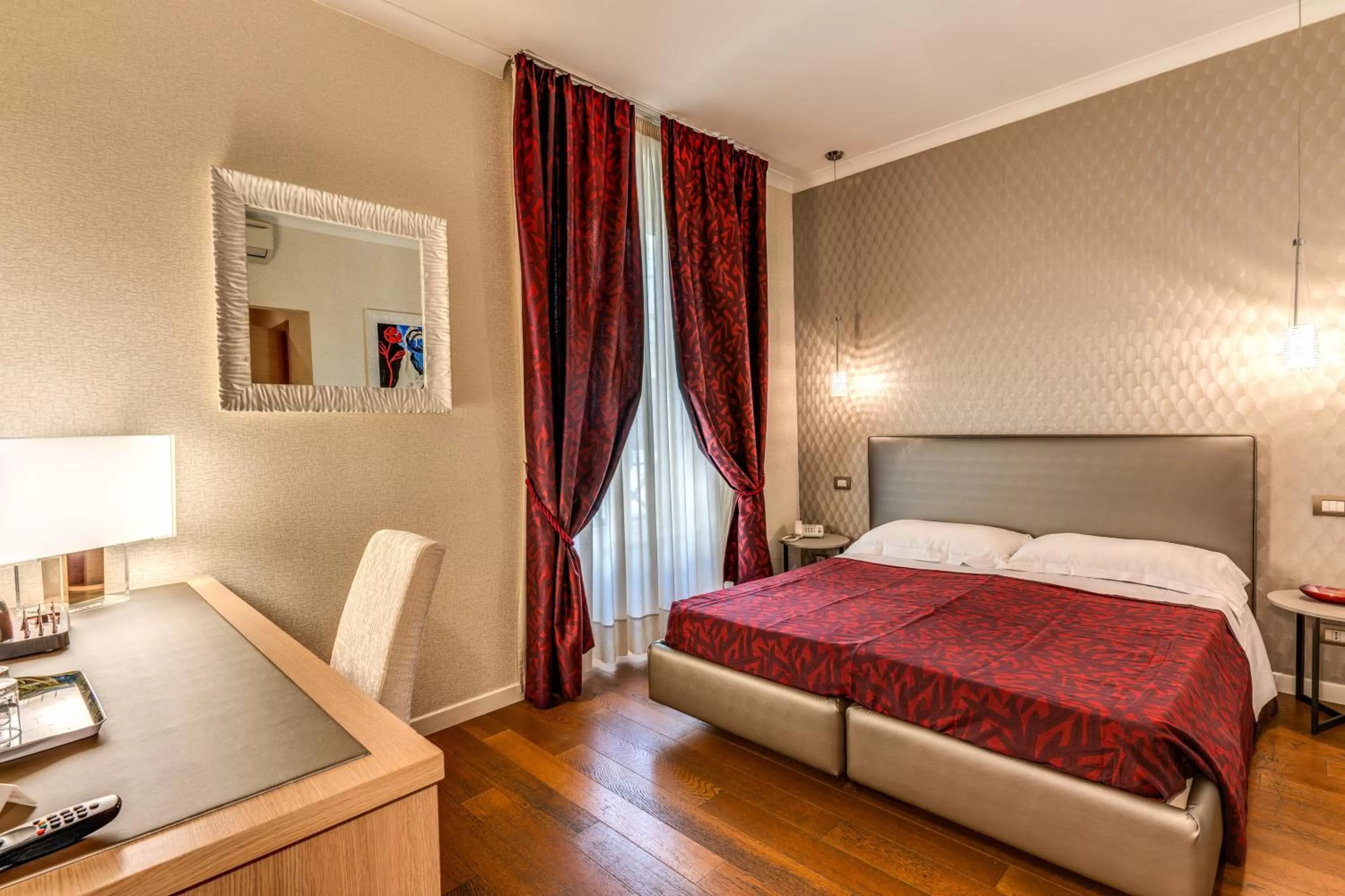 Bed in Roma Boutique Hotel