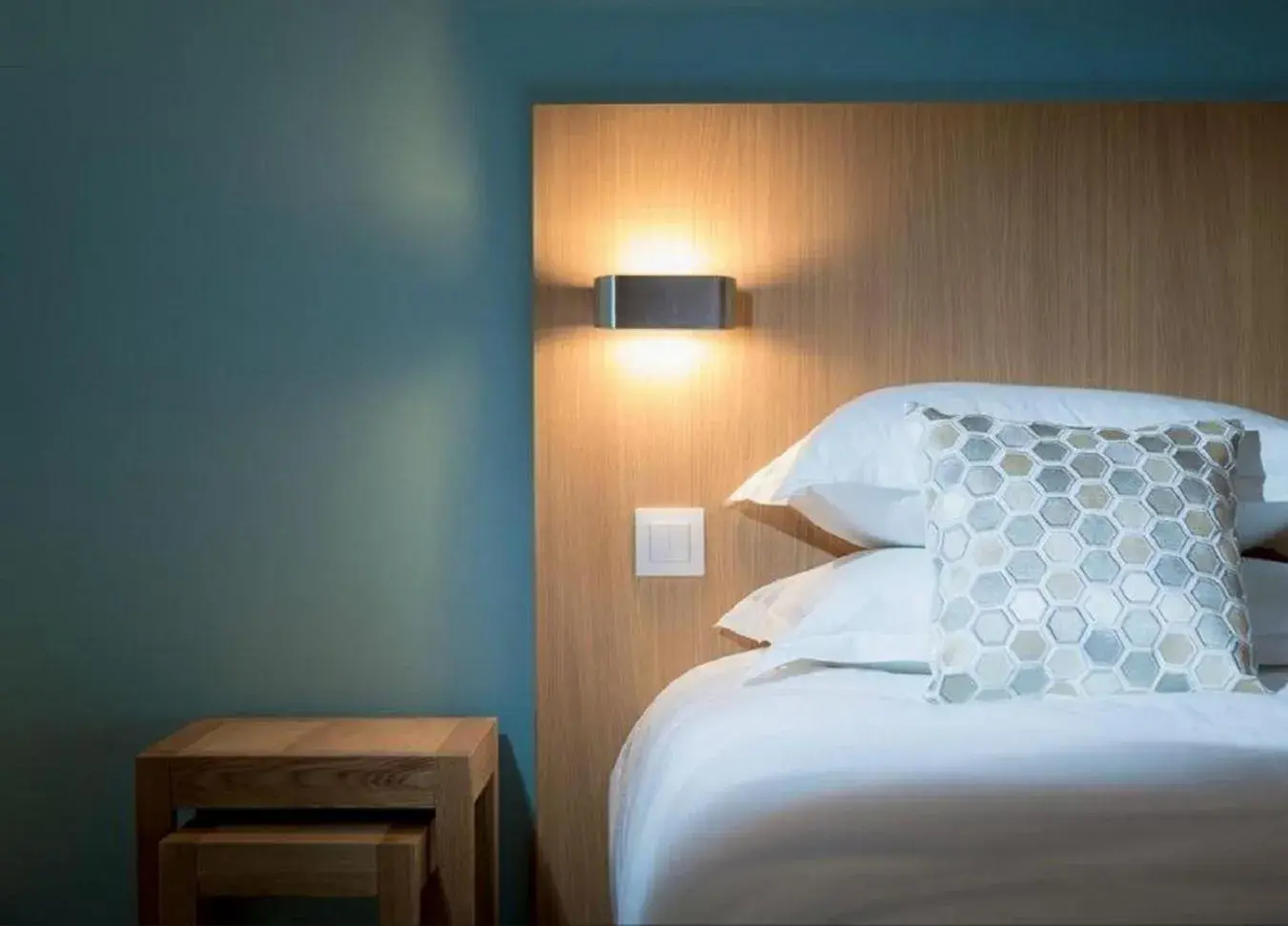 Bed in Hotel Mirabeau Eiffel Bed in Hotel Mirabeau Eiffel