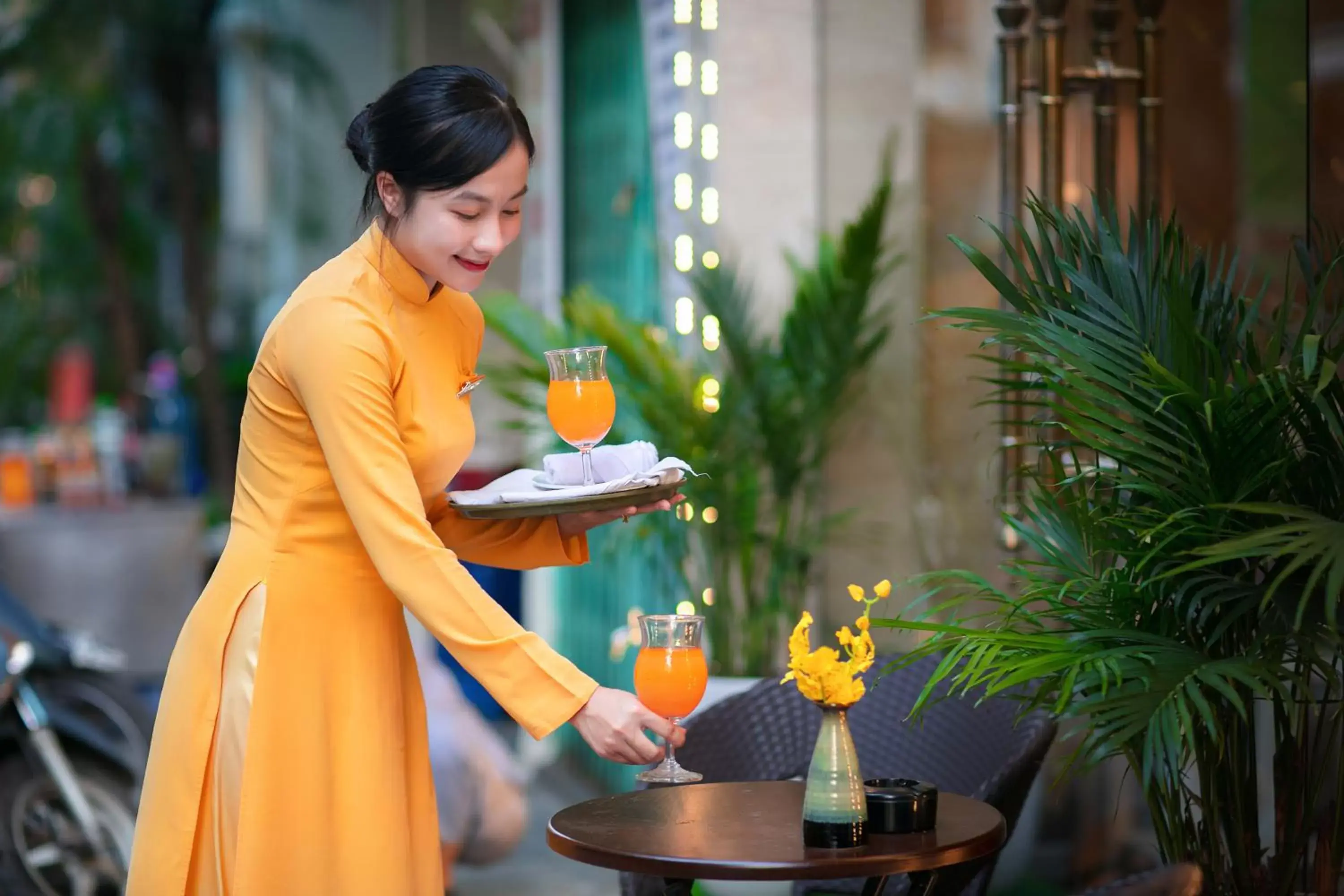 Staff in Hanoi Diamond King Hotel & Travel