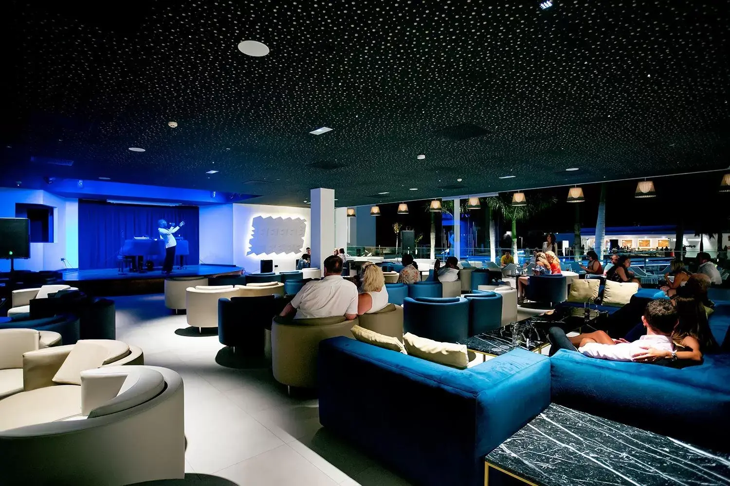 Lounge or bar in Hotel Lava Beach