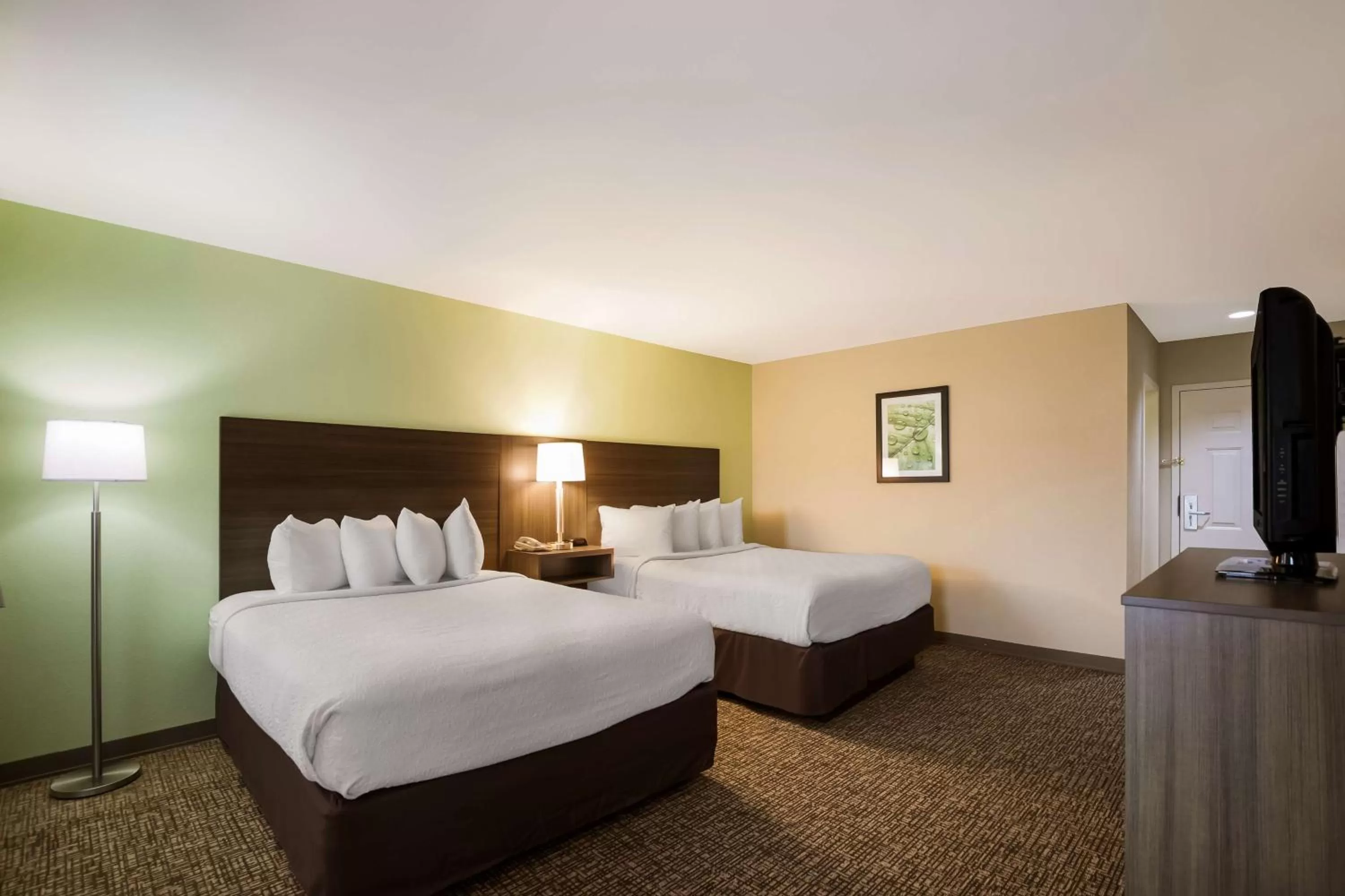 Bedroom, Bed in Best Western Milton Inn