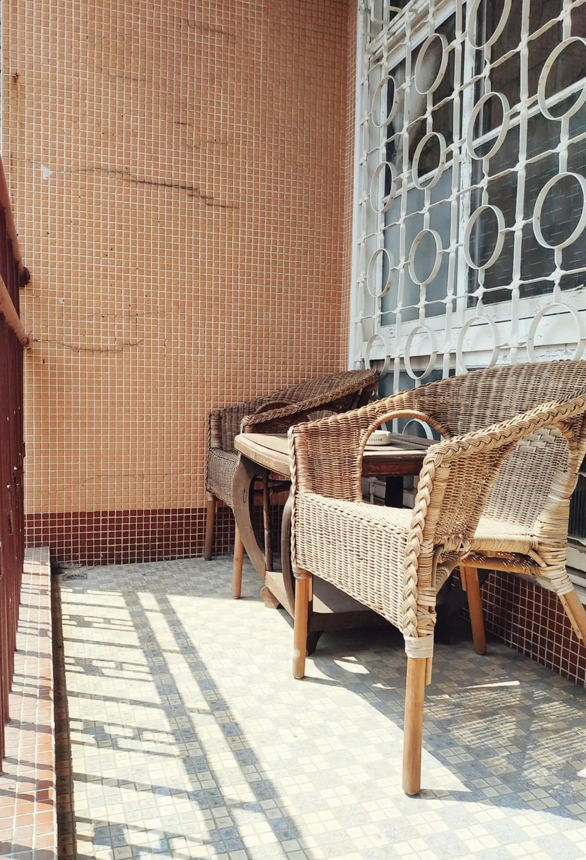 Balcony/Terrace, Seating Area in GOIN Old House & Bar