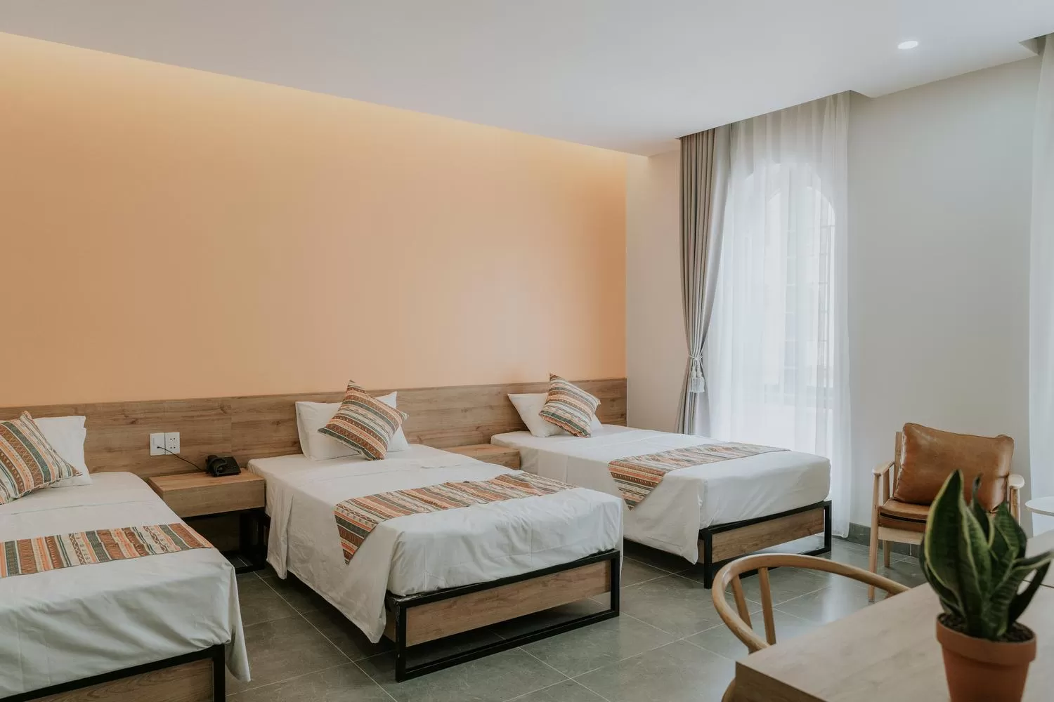 Photo of the whole room, Bed in Le Cactus Hotel Ha Long