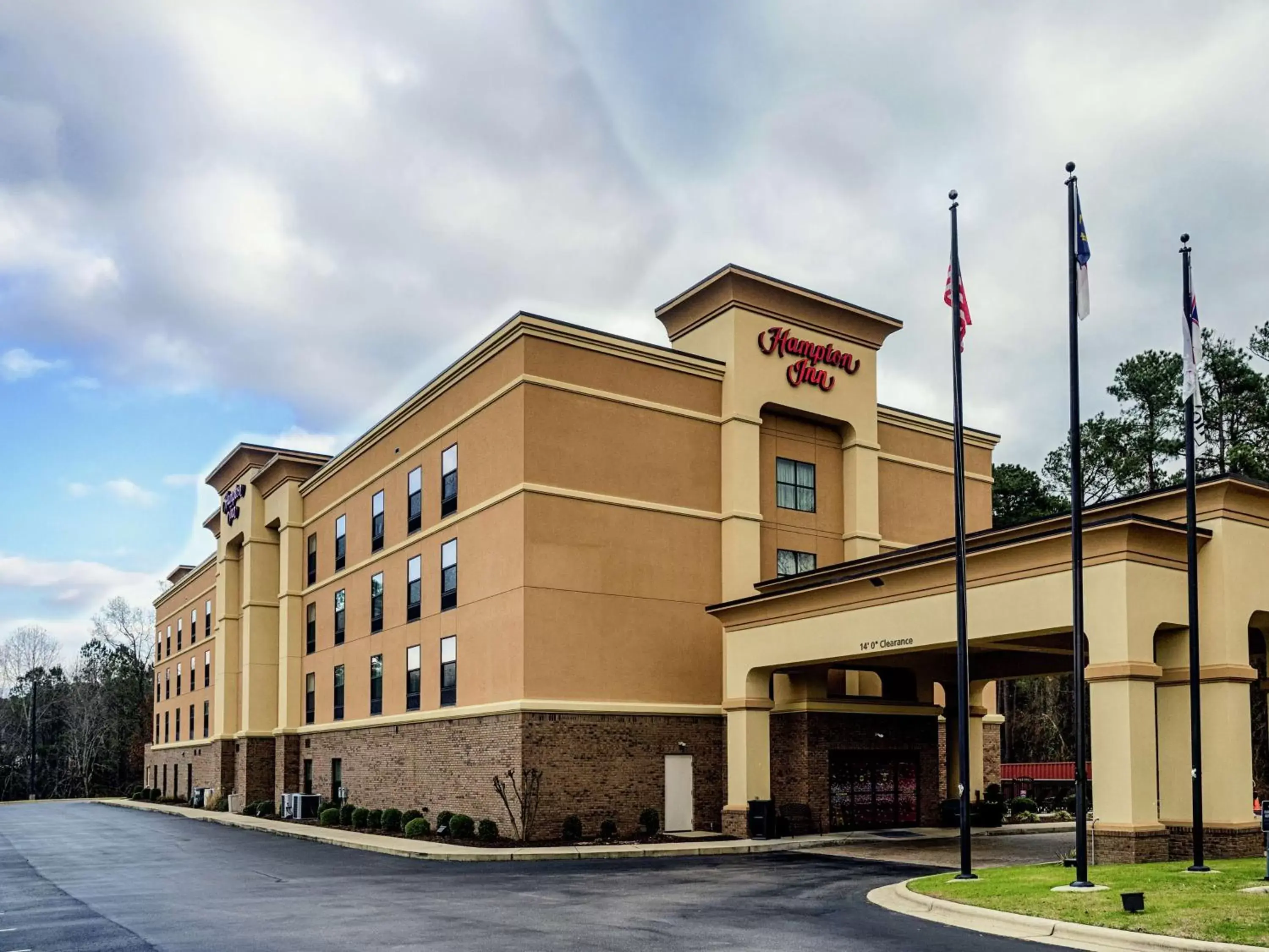 Property Building in Hampton Inn Spring Lake Fayetteville