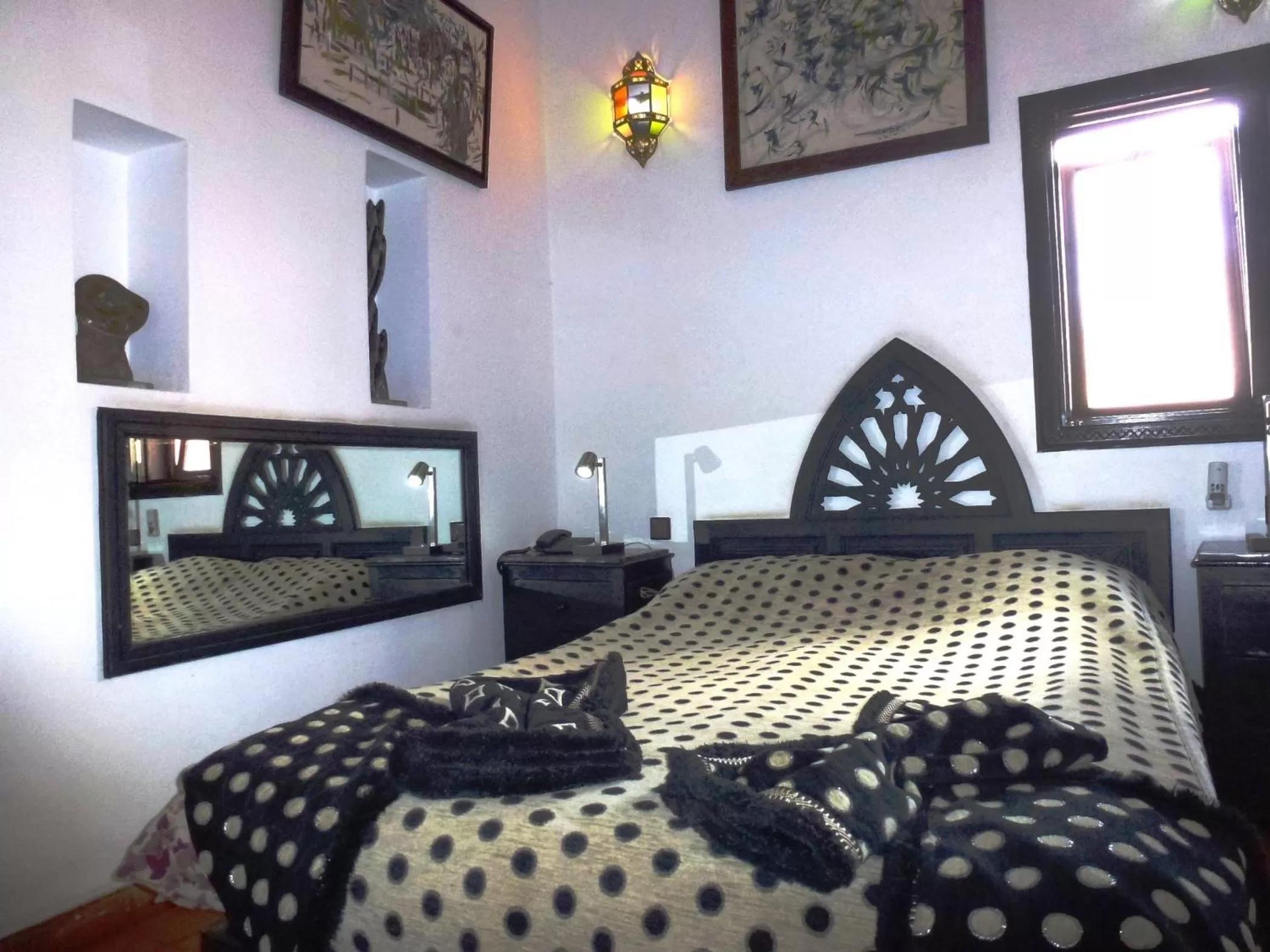 Photo of the whole room, Bed in Ryad Laârouss