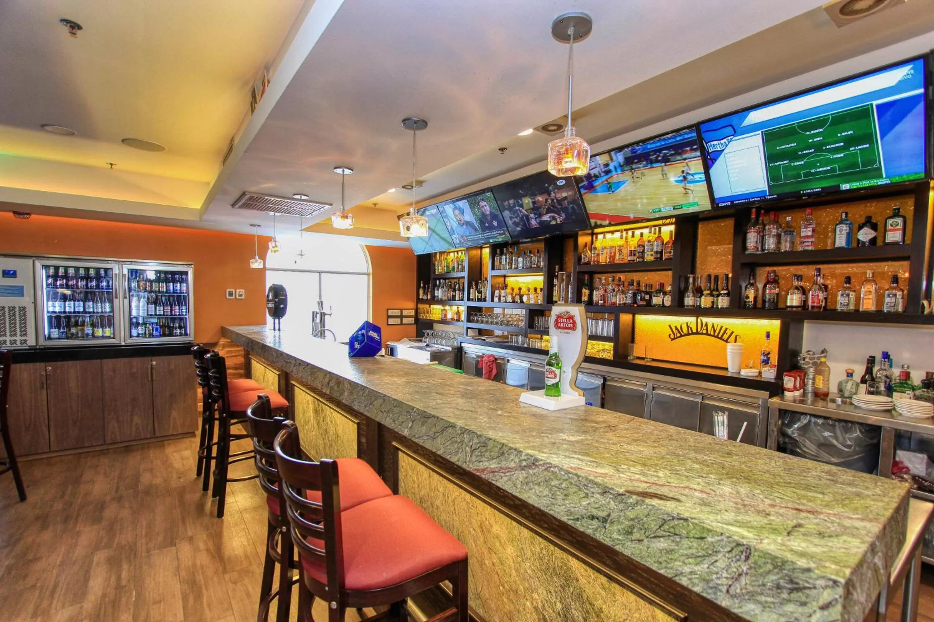 Lounge or bar in Holiday Inn Leon by IHG