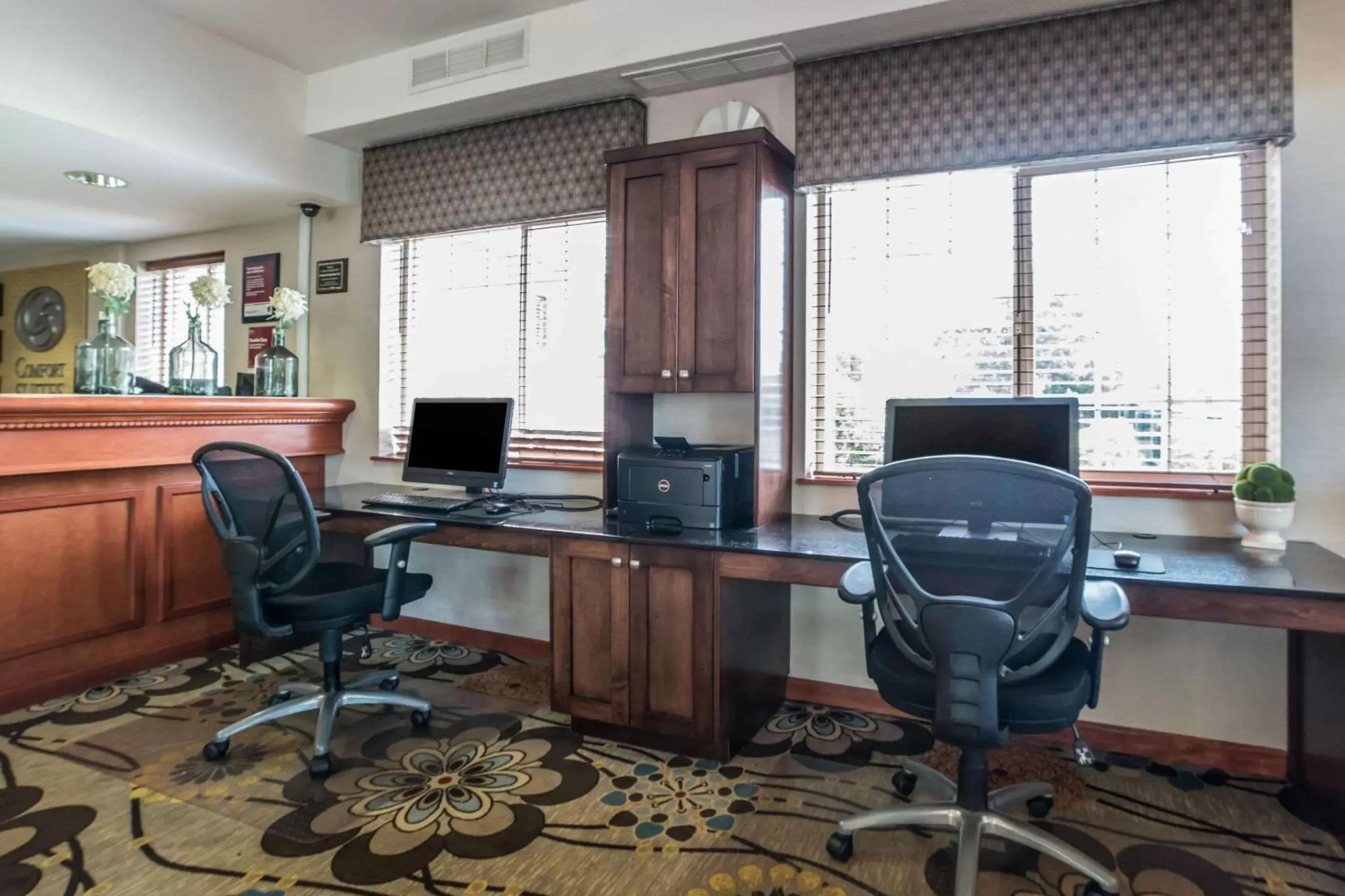 On site, Business Area/Conference Room in Comfort Suites Airport Salt Lake City