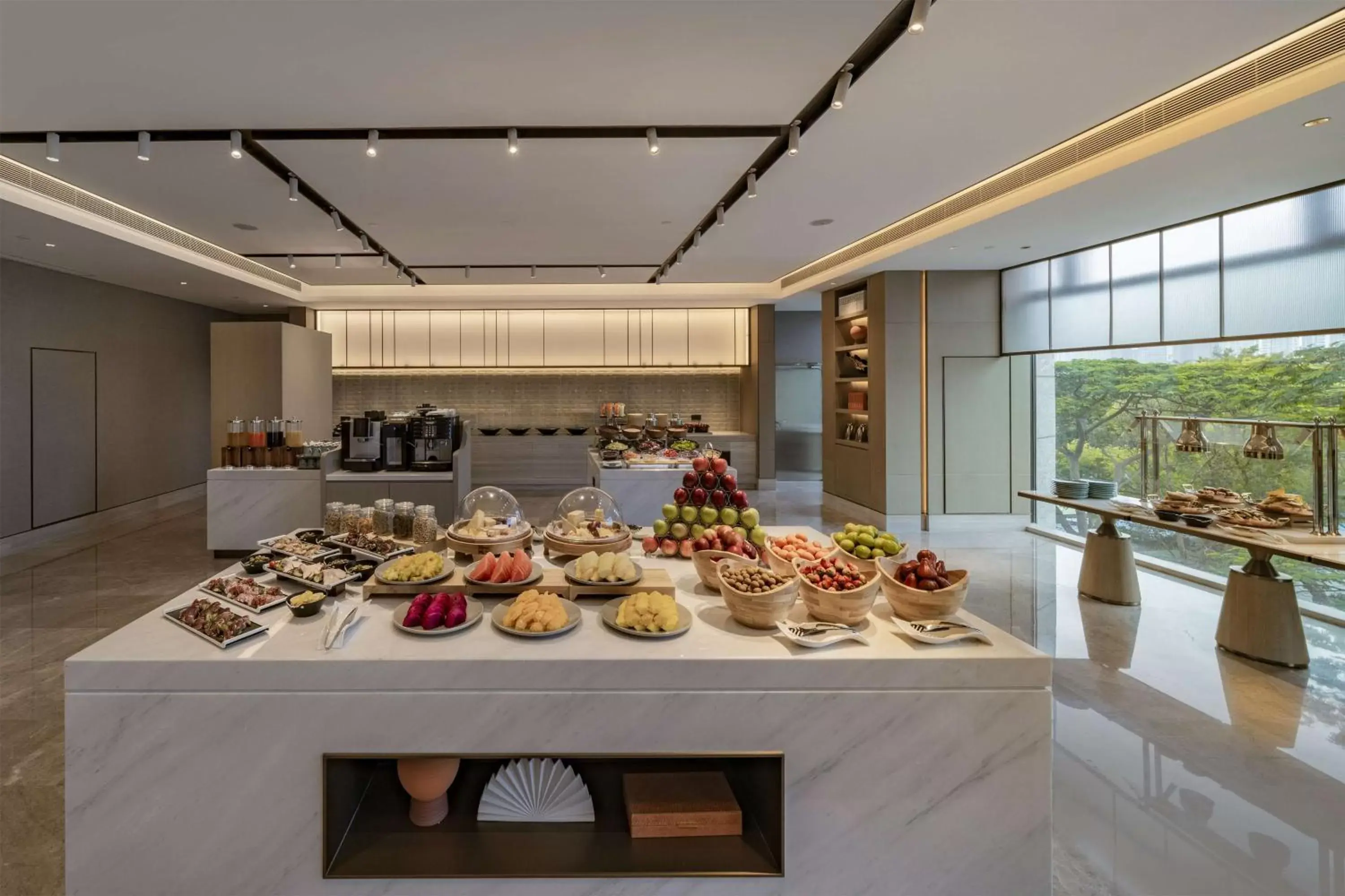 Restaurant/places to eat in DoubleTree By Hilton Shenzhen Nanshan Hotel & Residences