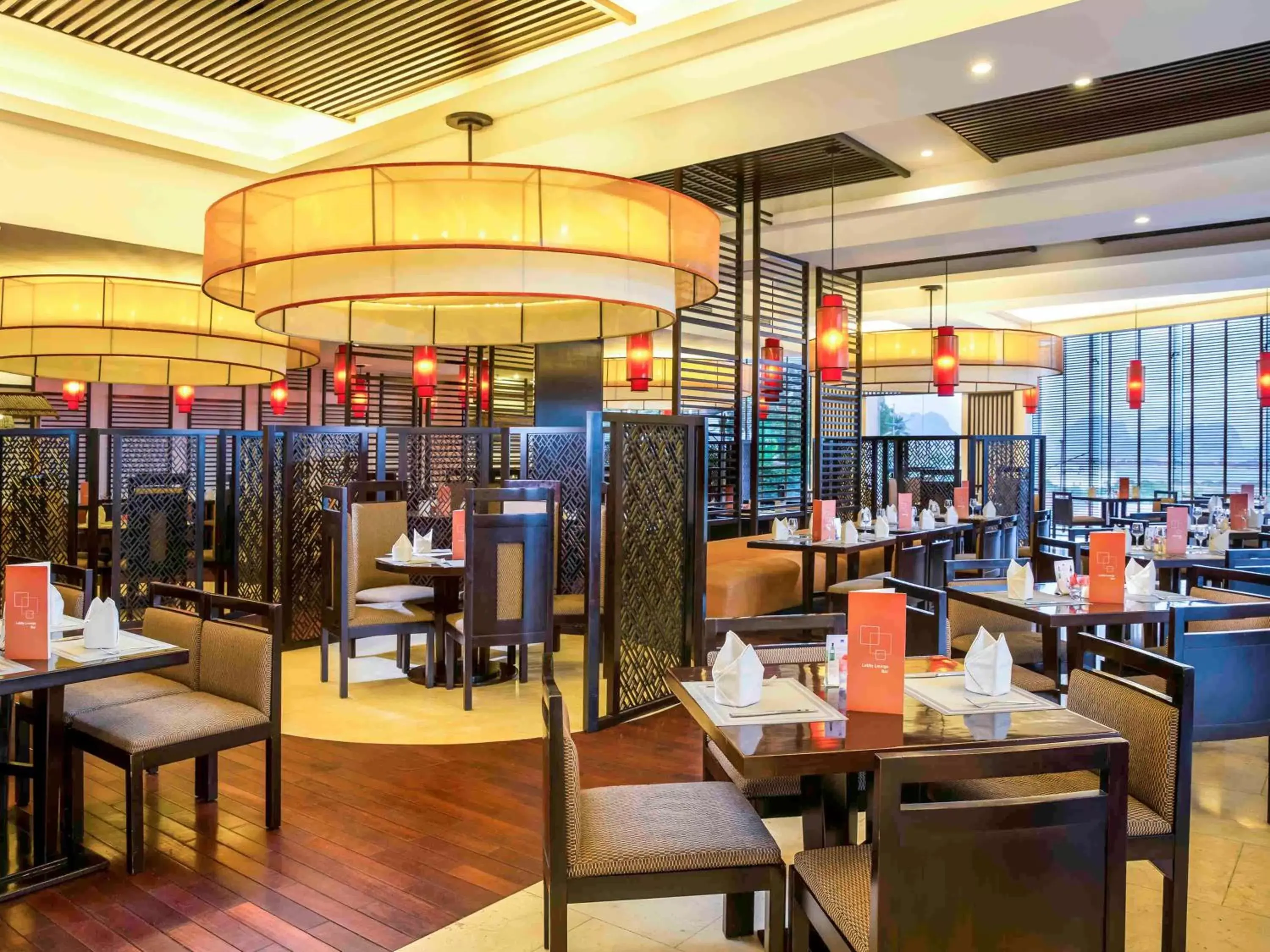 Restaurant/Places to Eat in Novotel Ha Long Bay Hotel