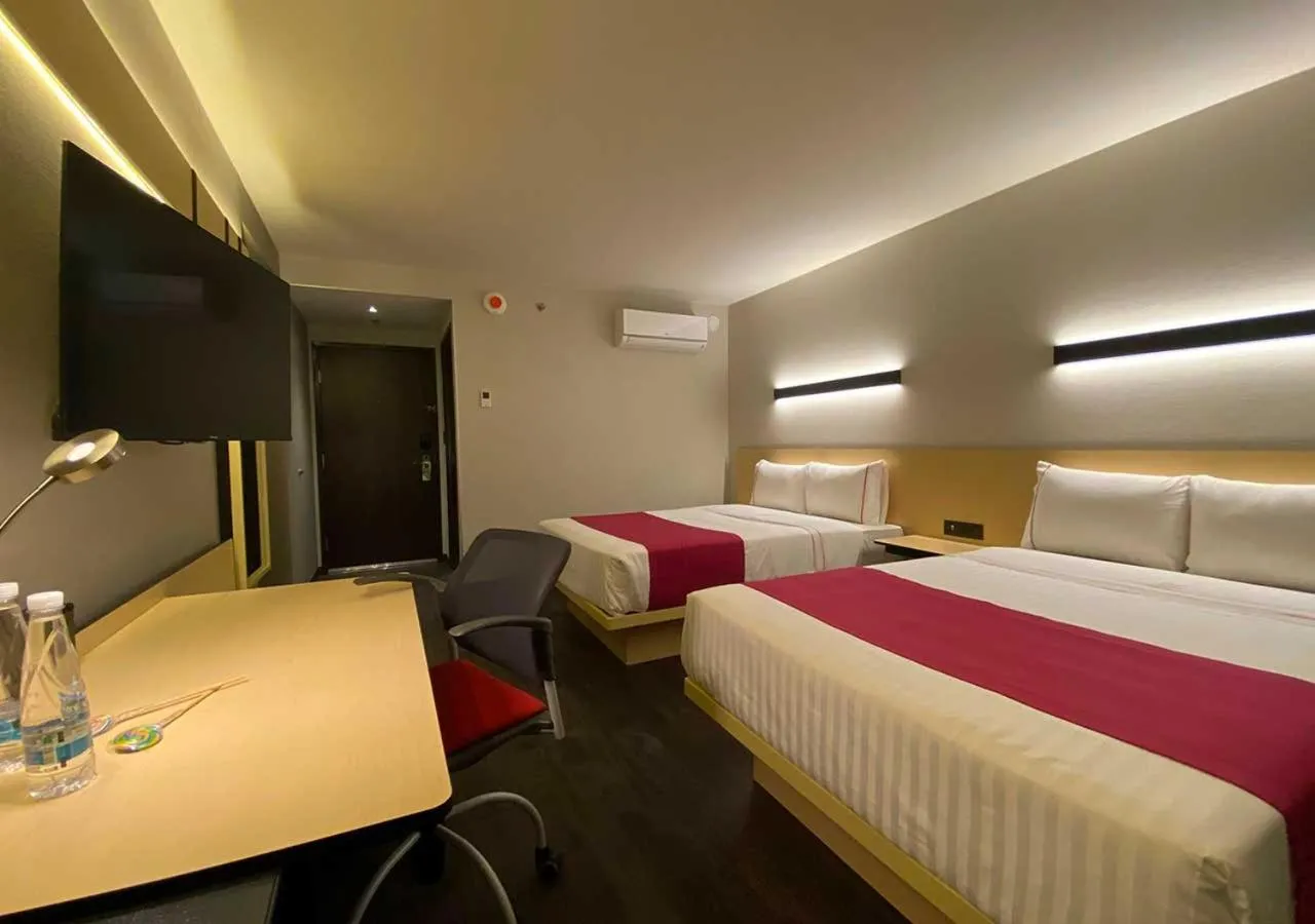 Photo of the whole room, Bed in Hotel MX mas cuautitlan Izcalli, Trademark by Wyndham