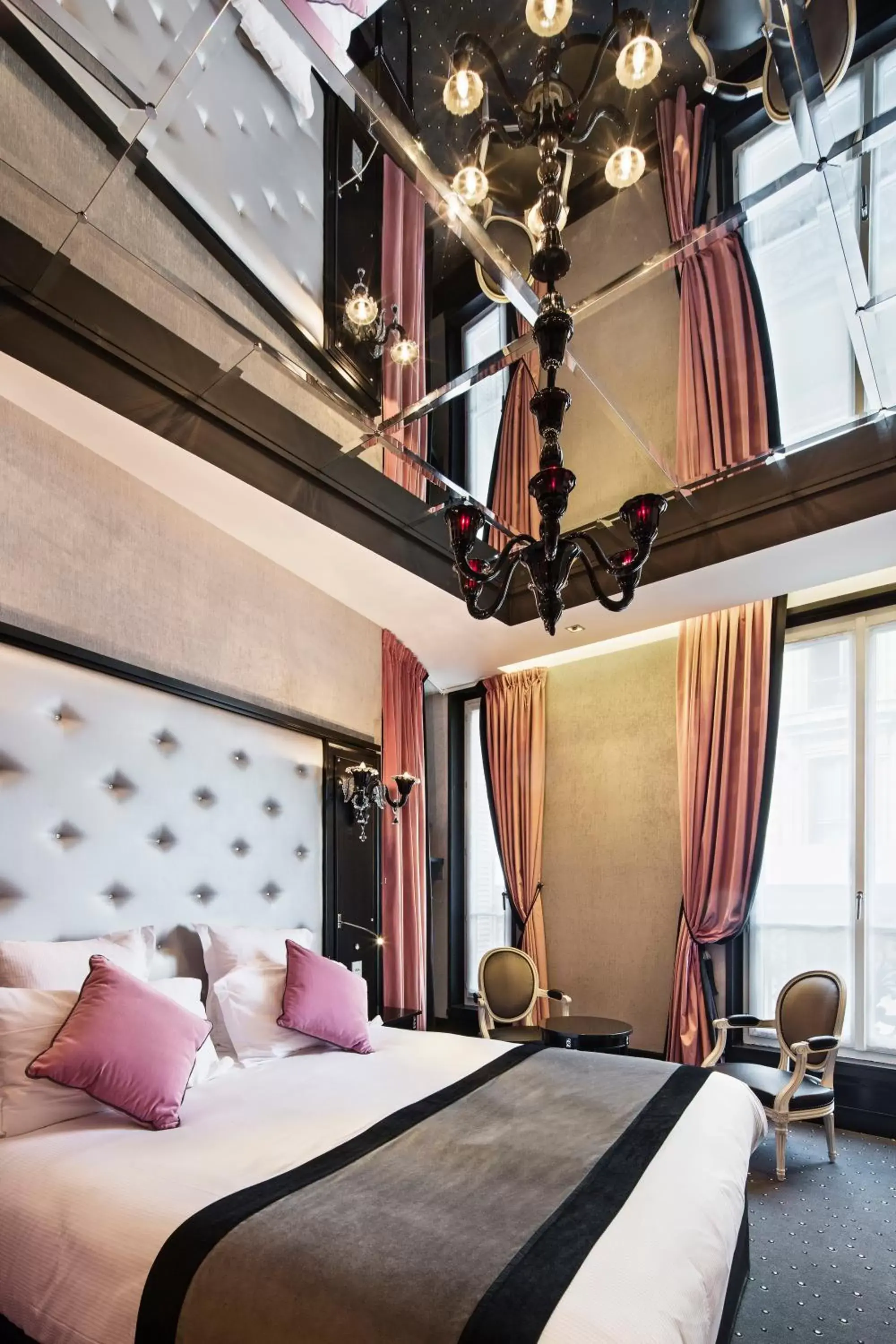 Photo of the whole room, Bed in Maison Albar Hotels Le Diamond