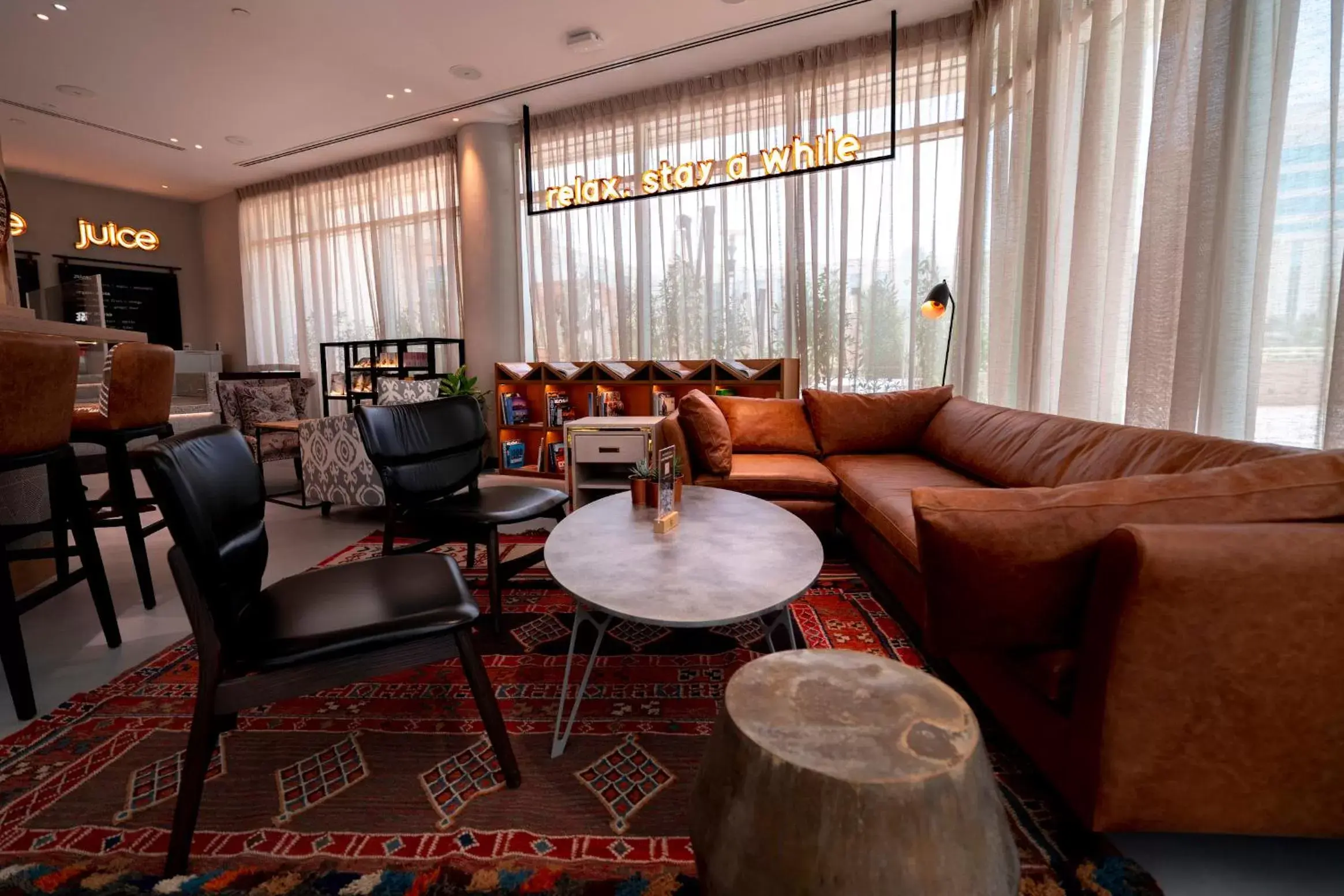Restaurant/places to eat, Lounge/Bar in Millennium Airport Hotel Dubai
