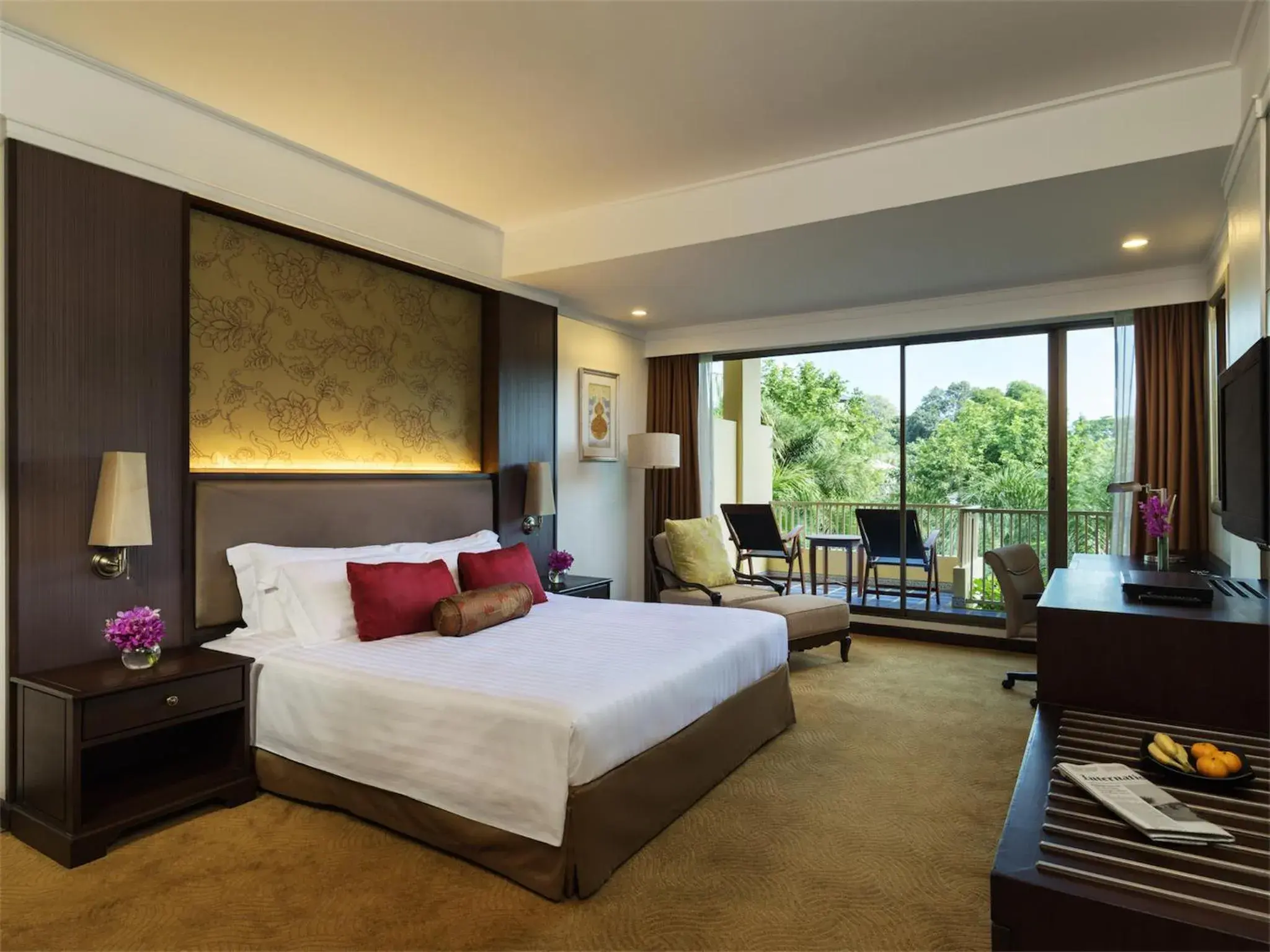 Bedroom, Bed in Dusit Thani Pattaya - SHA Extra Plus