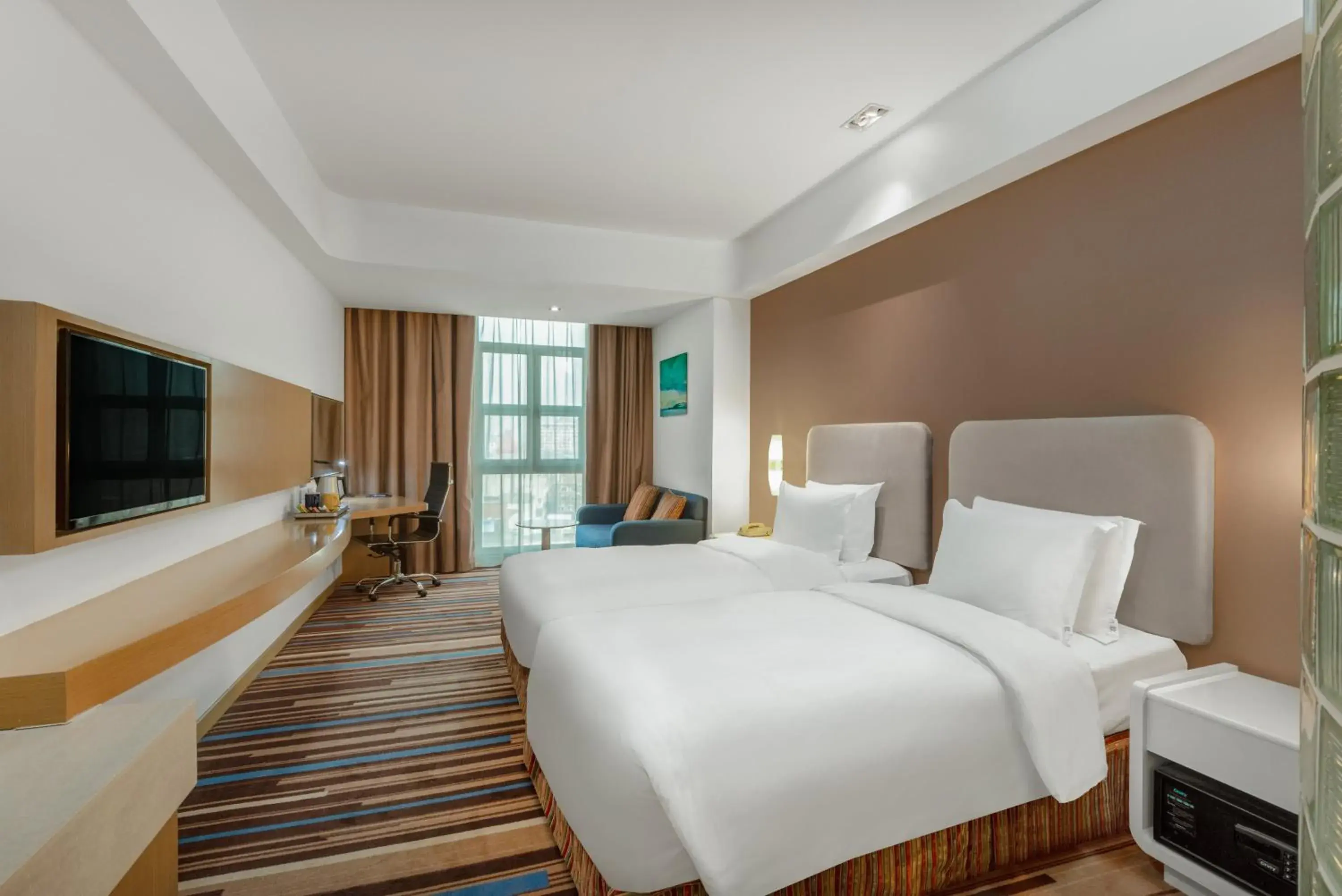 Photo of the whole room in Holiday Inn Express Nantong Downtown, an IHG Hotel