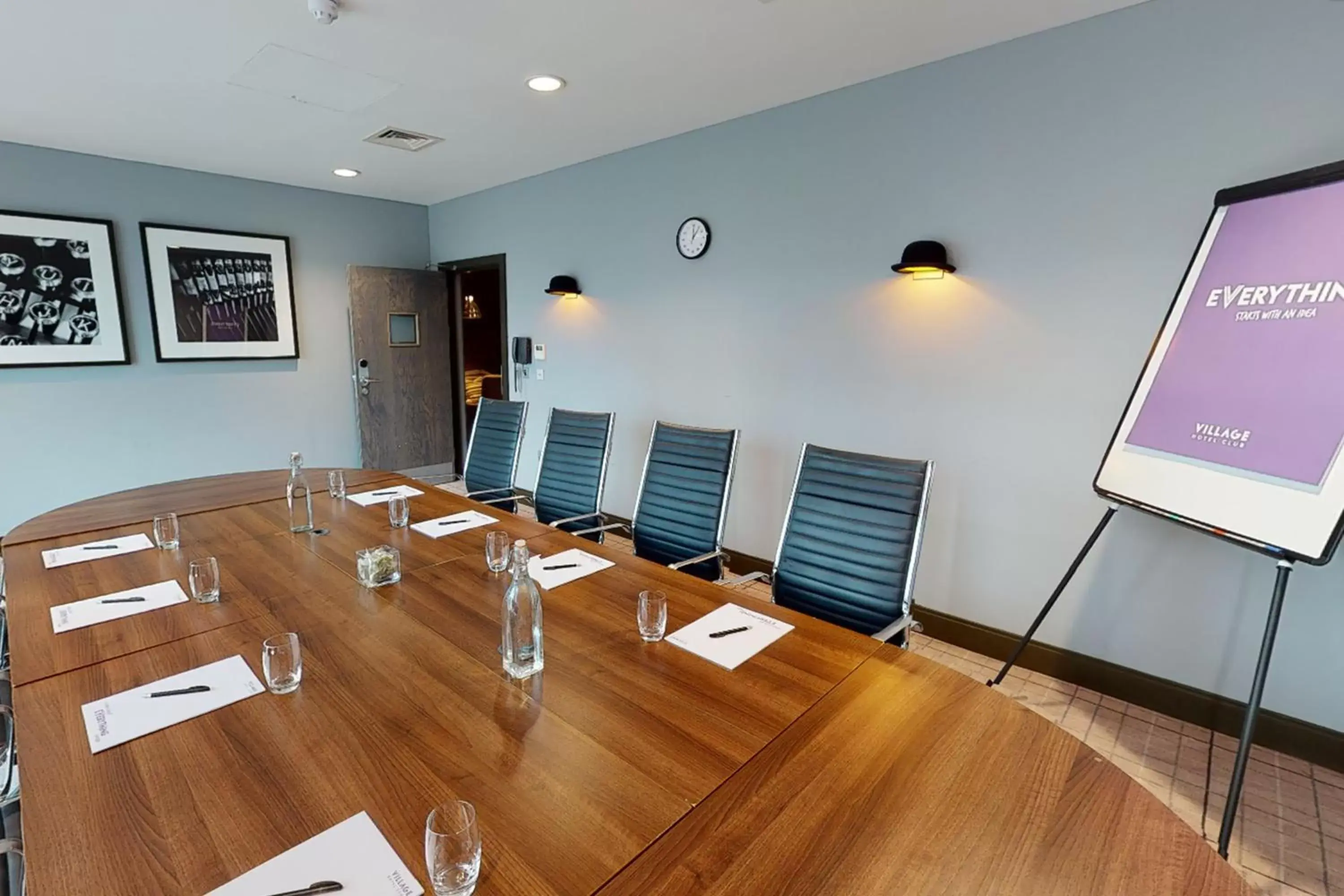 Meeting/conference room in Village Hotel Glasgow