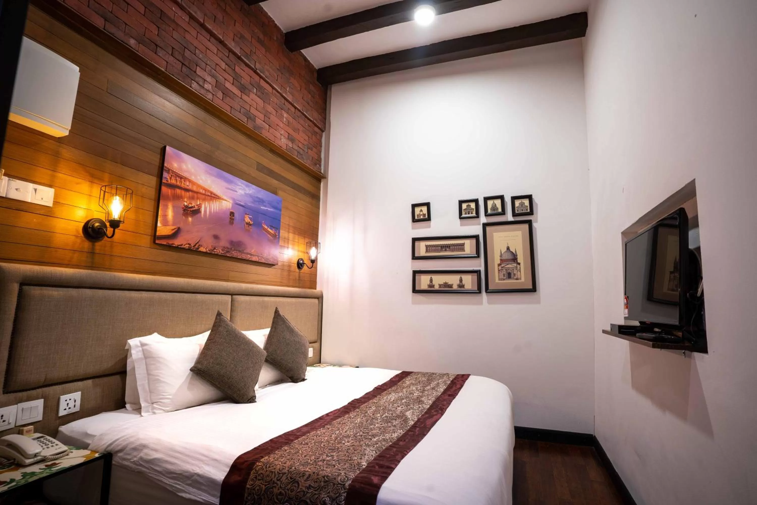 Photo of the whole room, Bed in RARE Heritage House