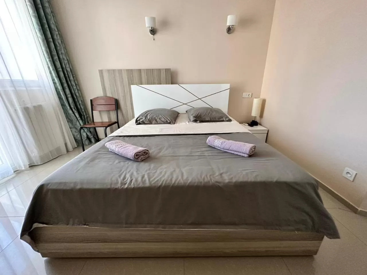 Photo of the whole room, Bed in National+