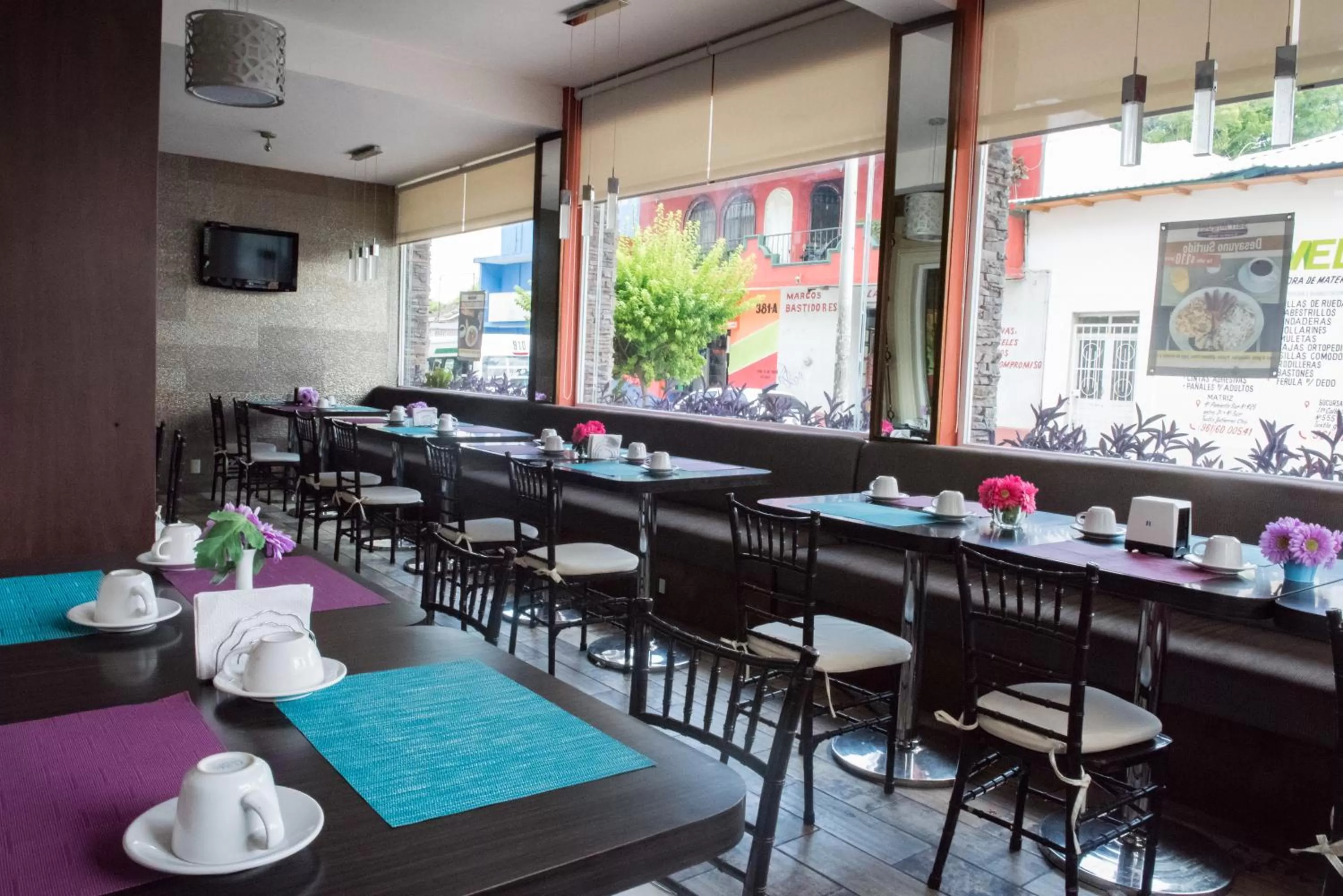 Restaurant/places to eat in Hotel San Miguel, en el Centro - Desayuno Incluido