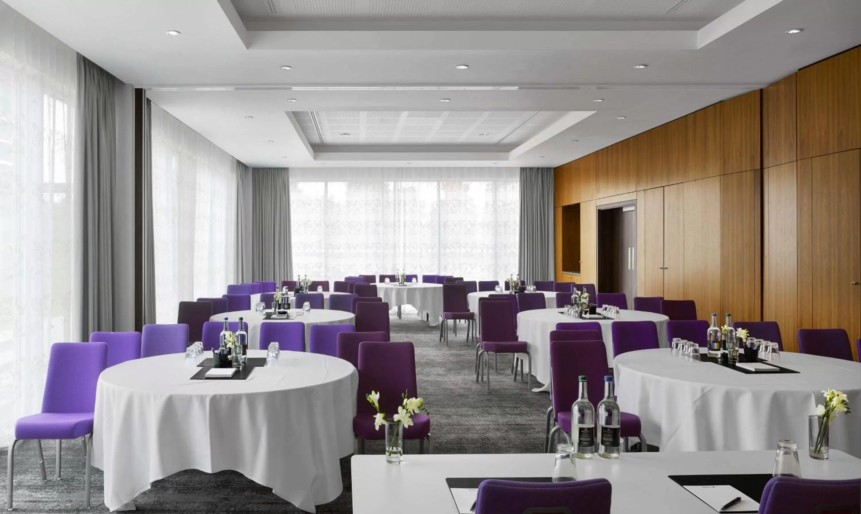 Meeting/conference room in Radisson Blu Hotel East Midlands Airport