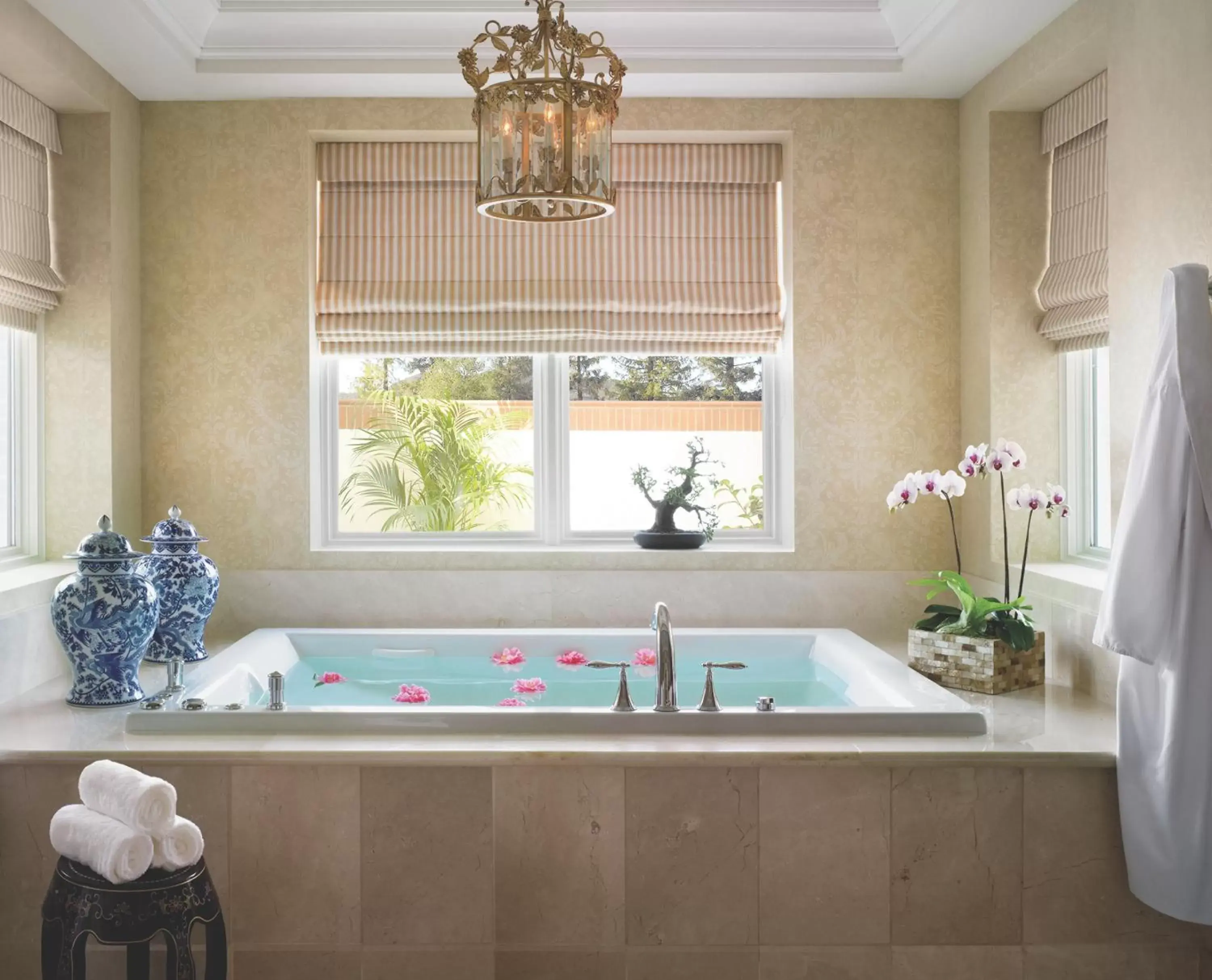Spa and wellness centre/facilities, Bathroom in Four Seasons Hotel Westlake Village