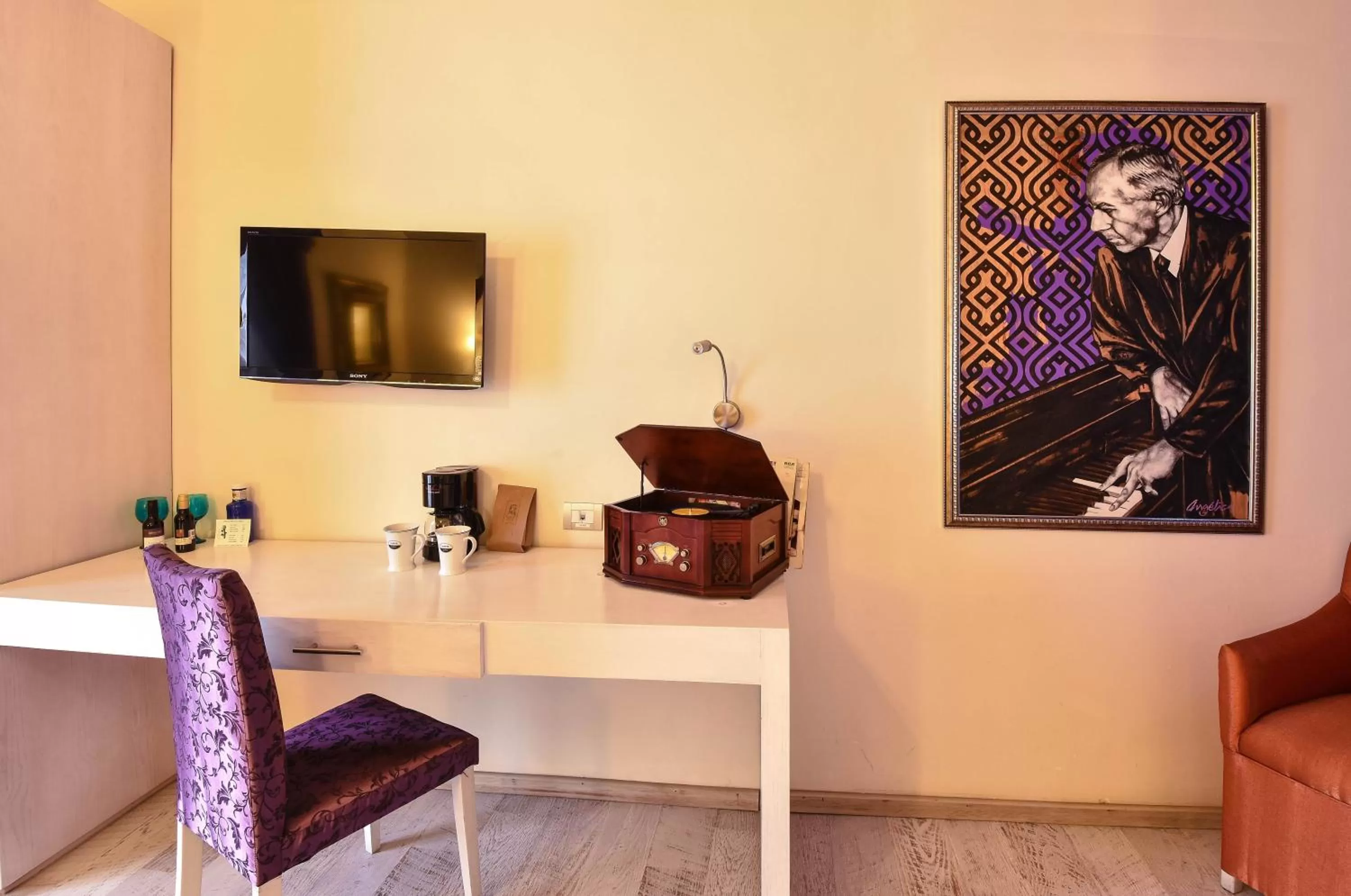 Seating area in Hotel Andante