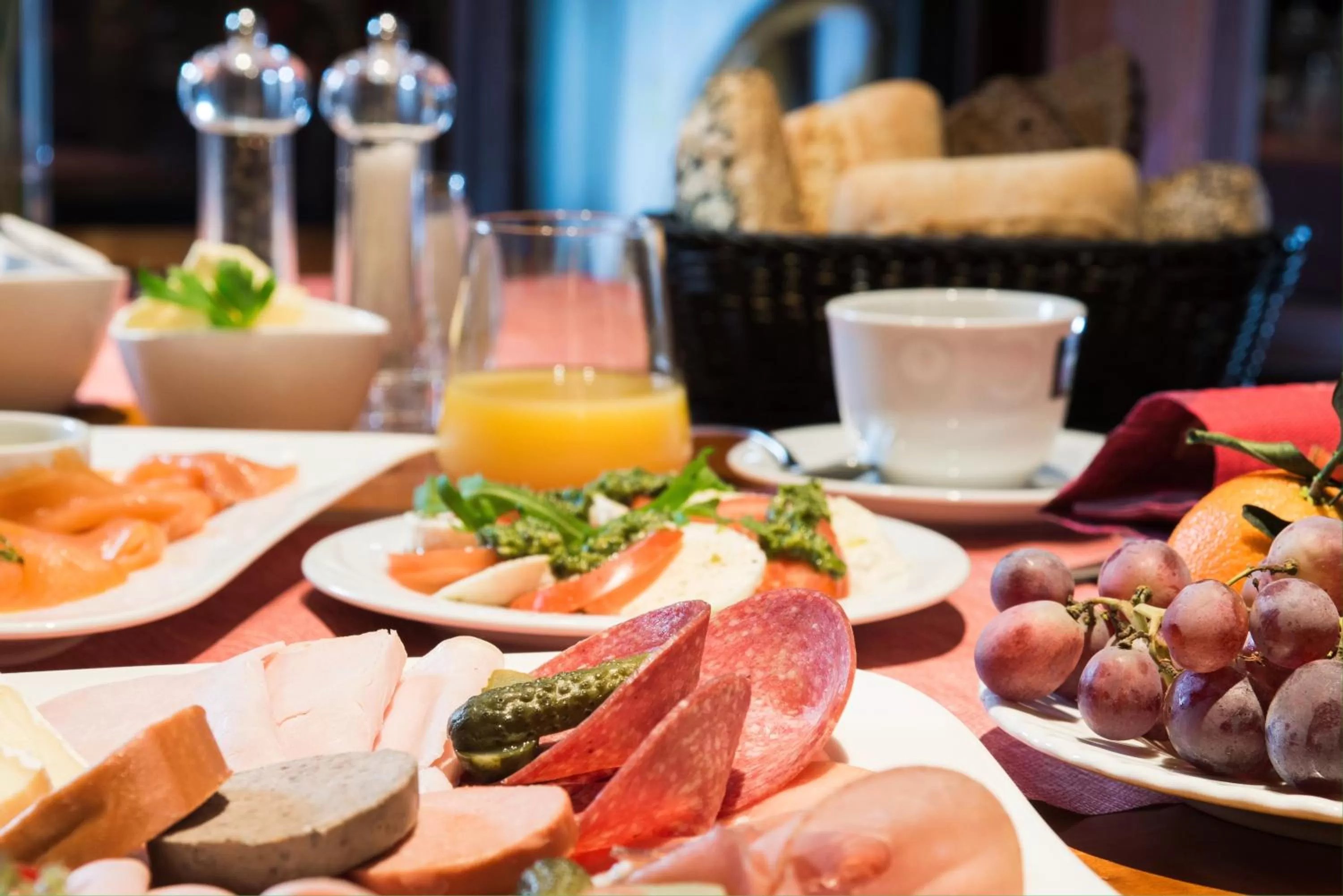 Buffet breakfast in Hotel Lindas