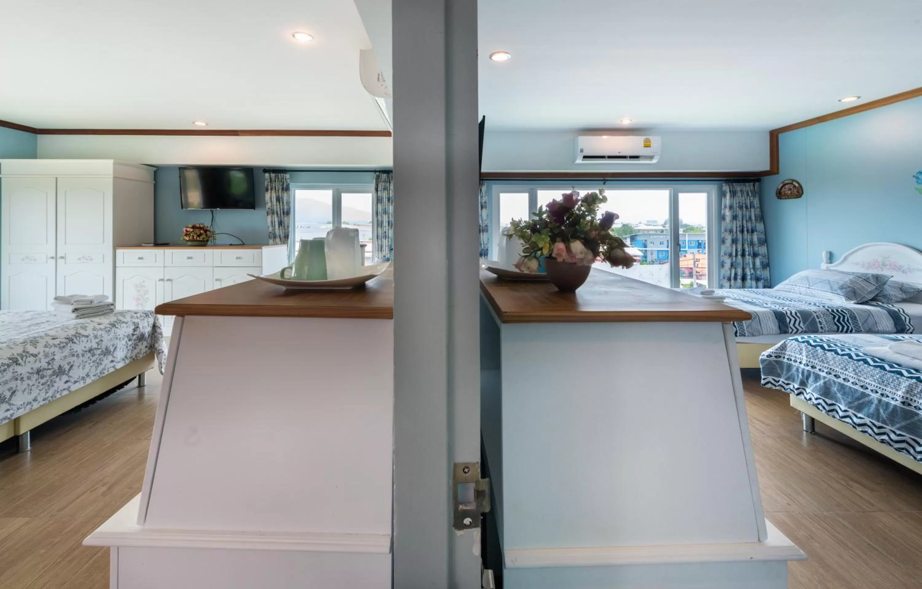 Bedroom, Bed in The Lilly Hotel