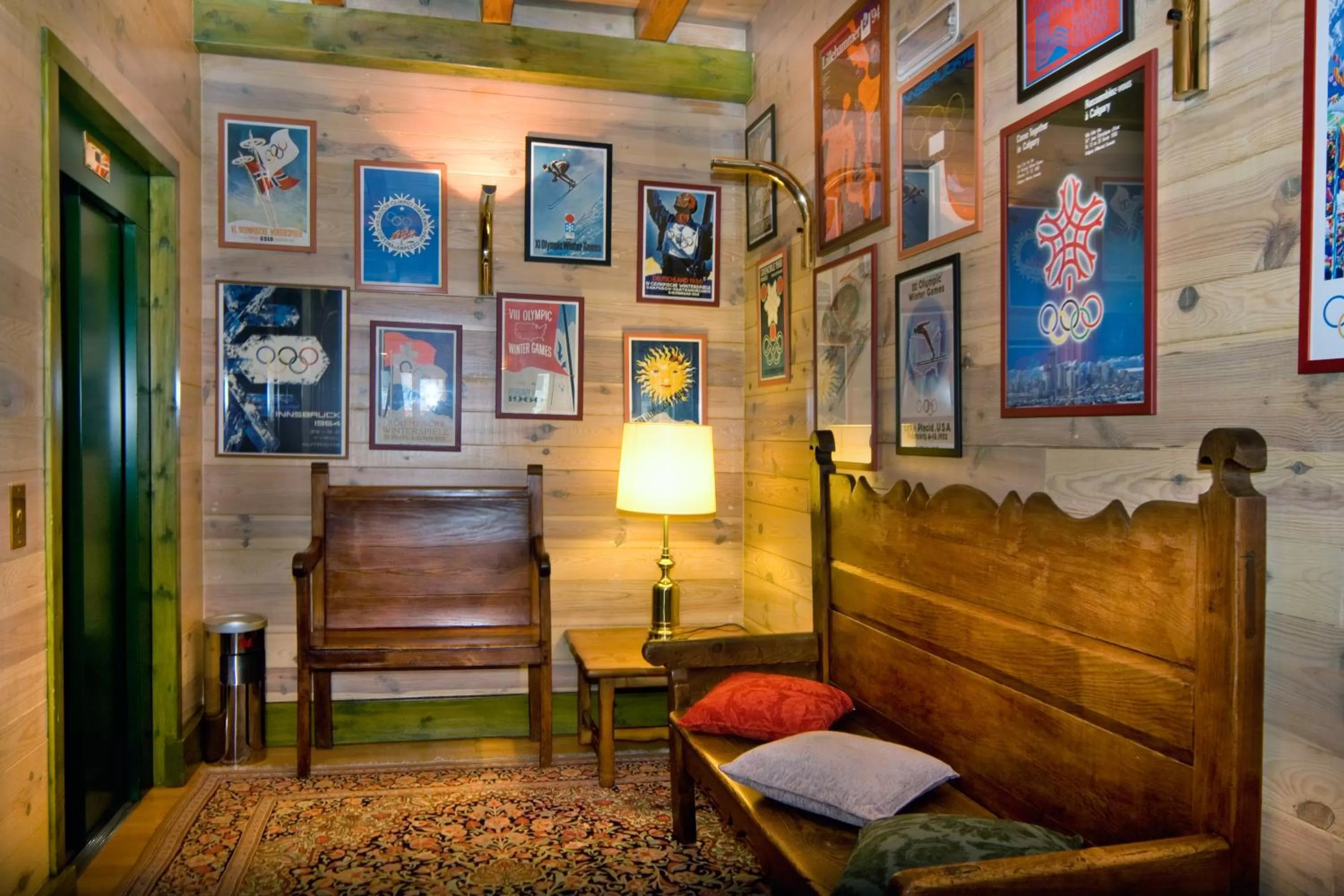 Decorative detail in Rutllan & Spa