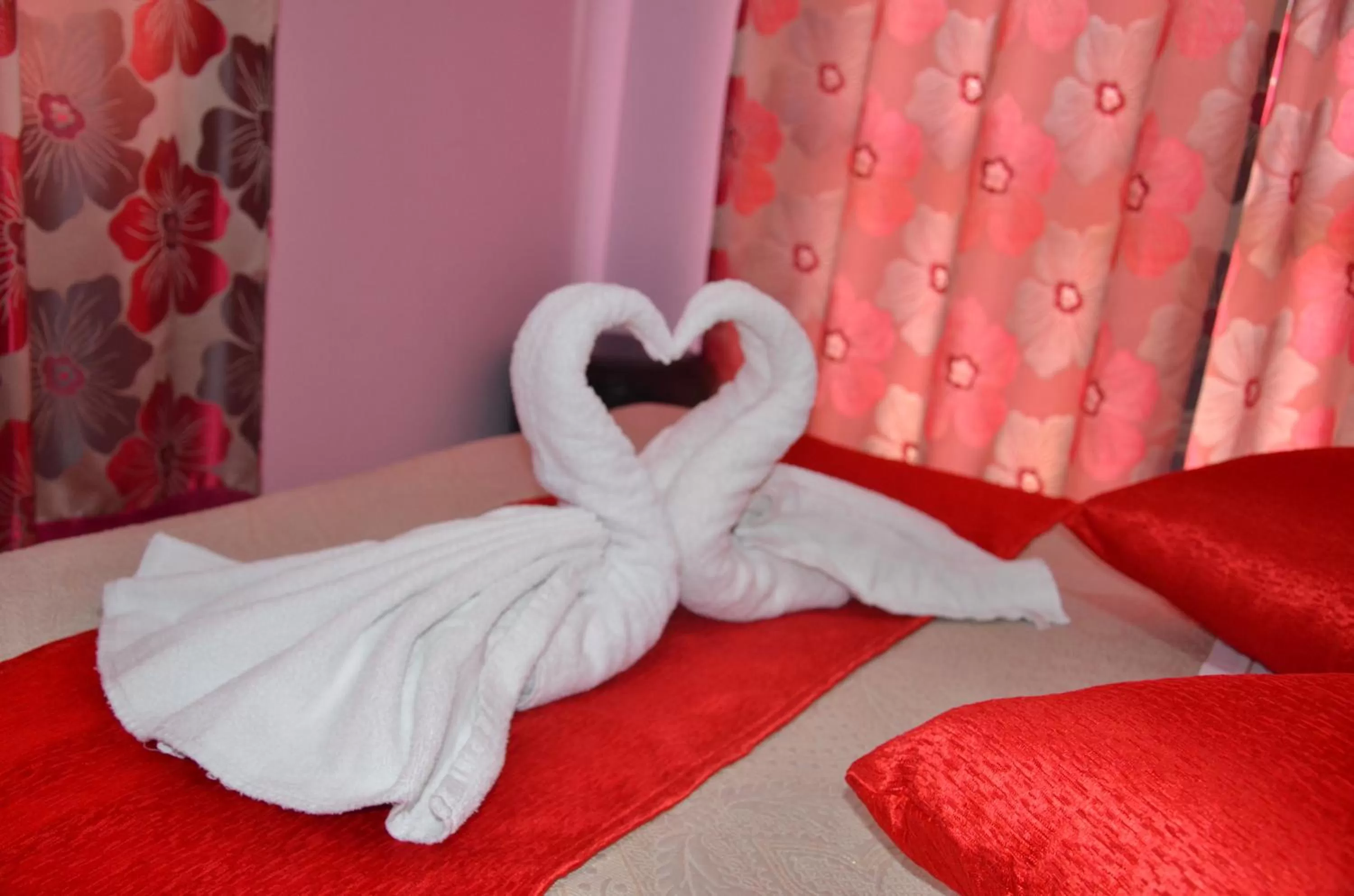 Bed, Room Photo in Jolly City Center Hotel