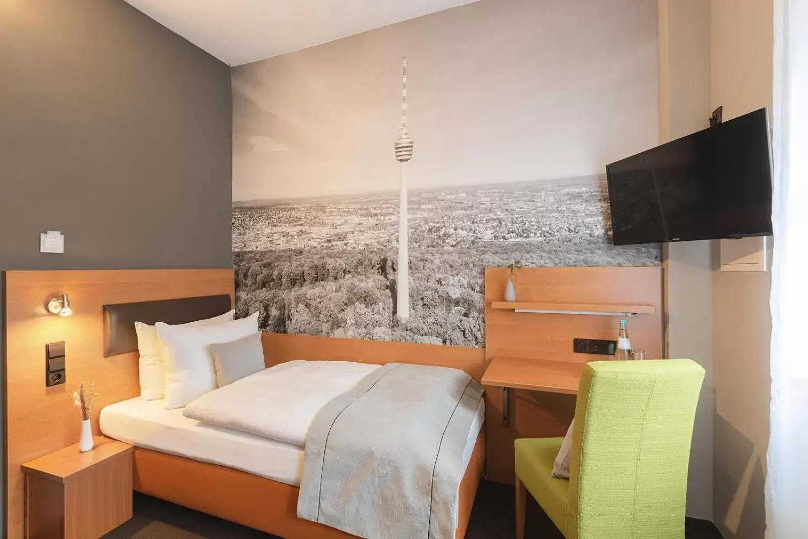 Photo of the whole room, Bed in Novum Hotel Bruy Photo of the whole room, Bed in Novum Hotel Bruy